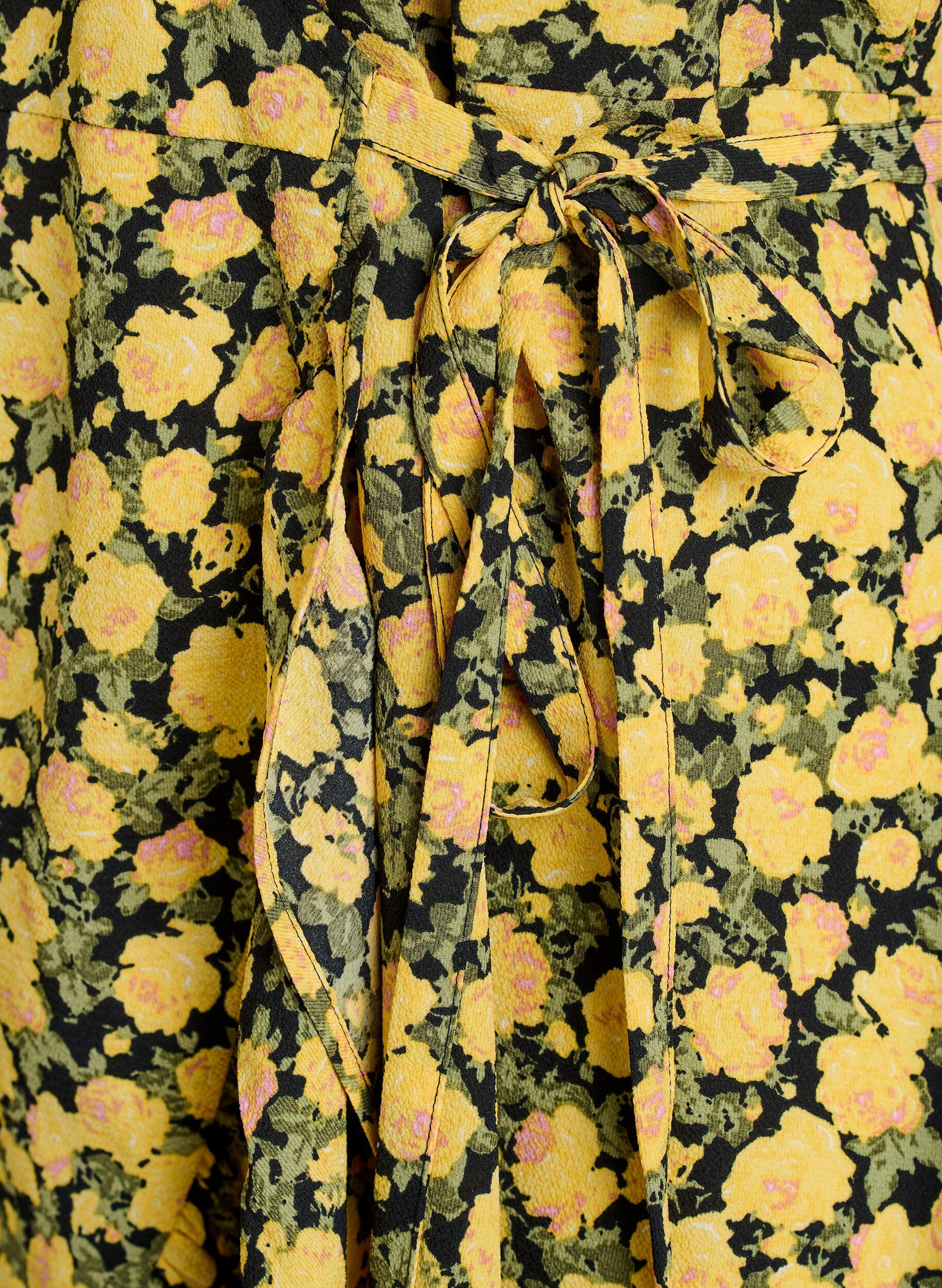 Zizzi Blumiges Wickelkleid mit kurzen &Auml;rmeln, Gelb, Packshot image number 3