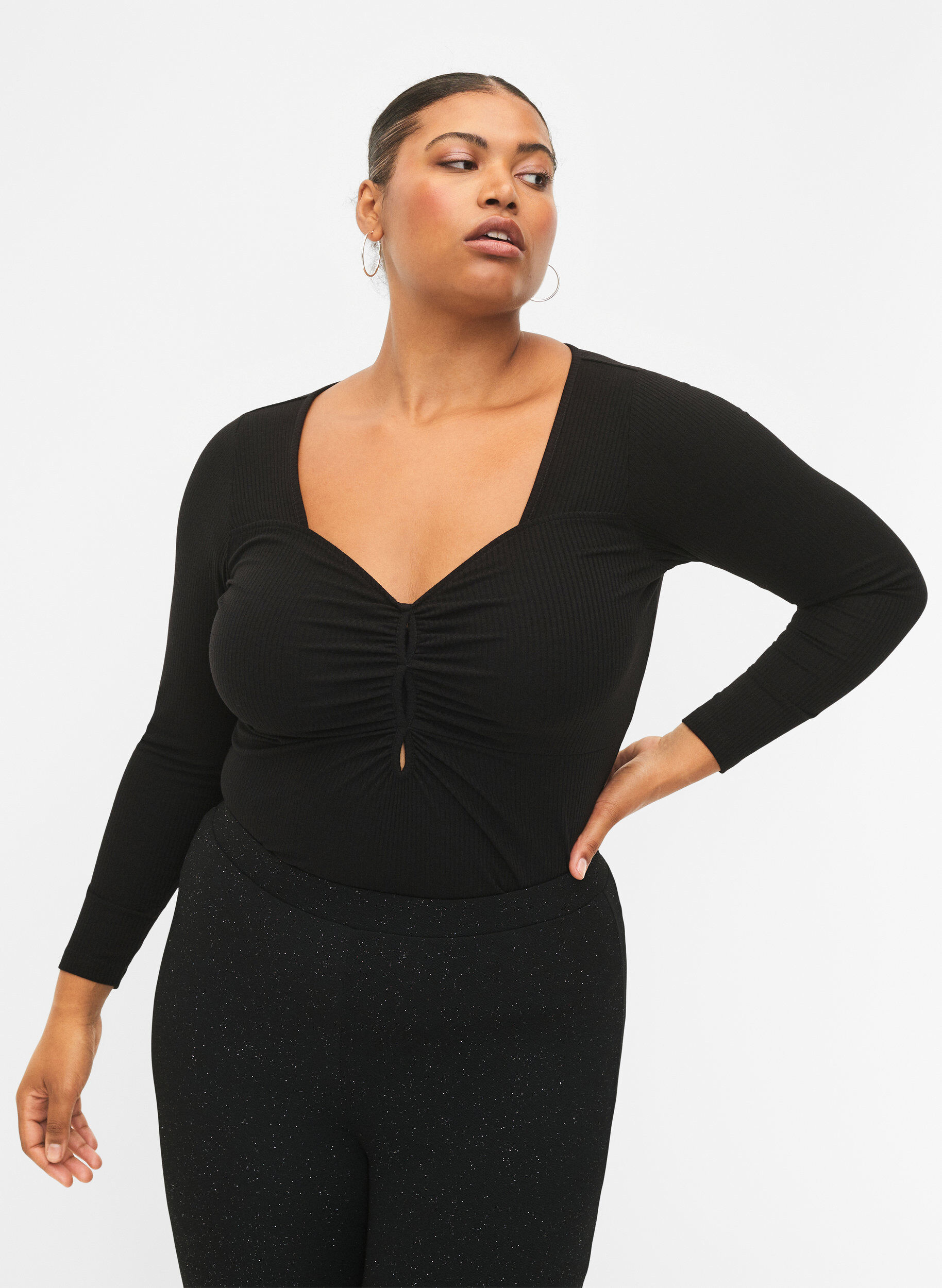 Zizzi Gerippte Bluse mit Loch-Detail, Black, Model image number 0