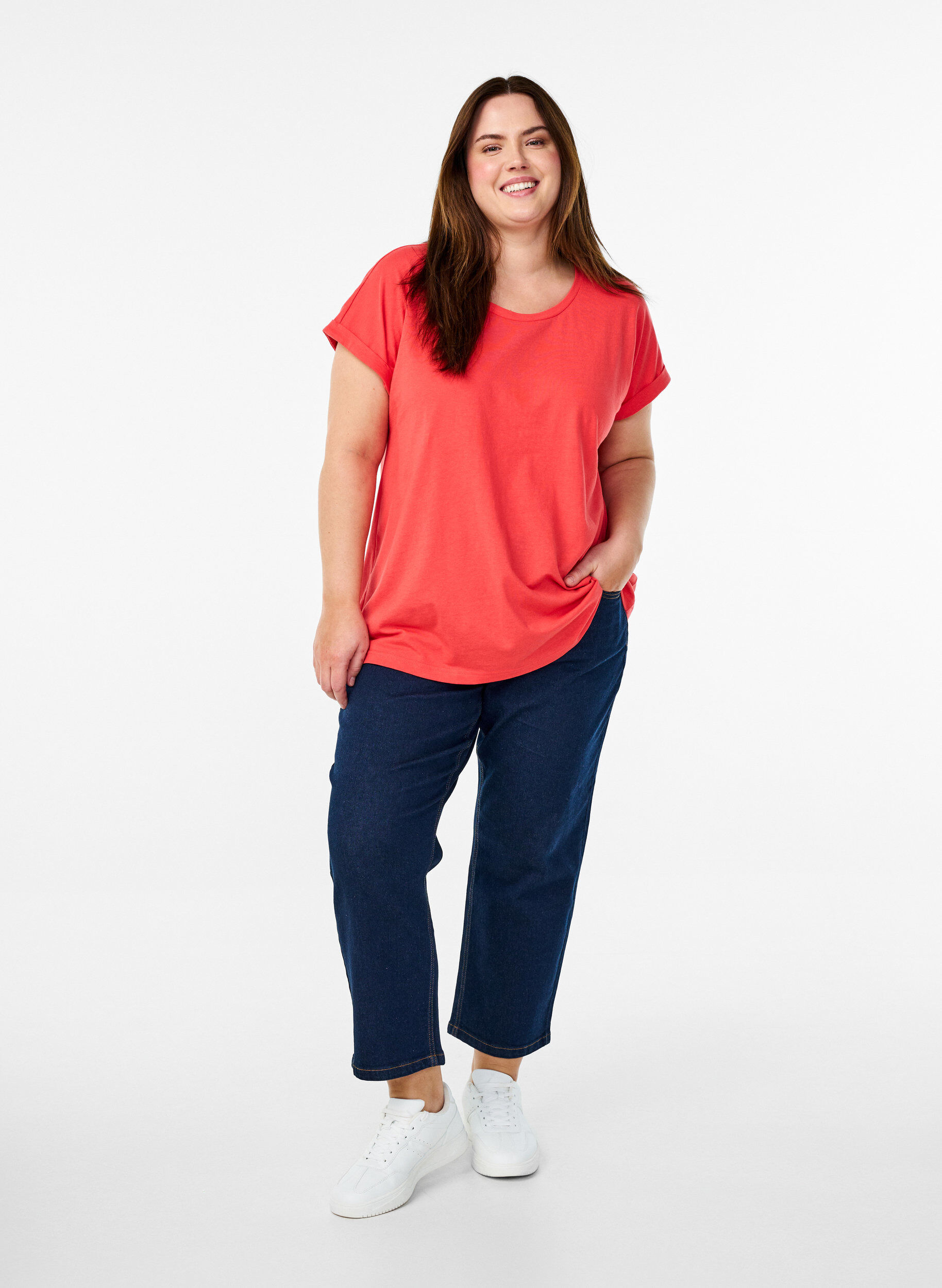 Zizzi Kurz&auml;rmliges T-Shirt aus einer Baumwollmischung, Rot, Model image number 1