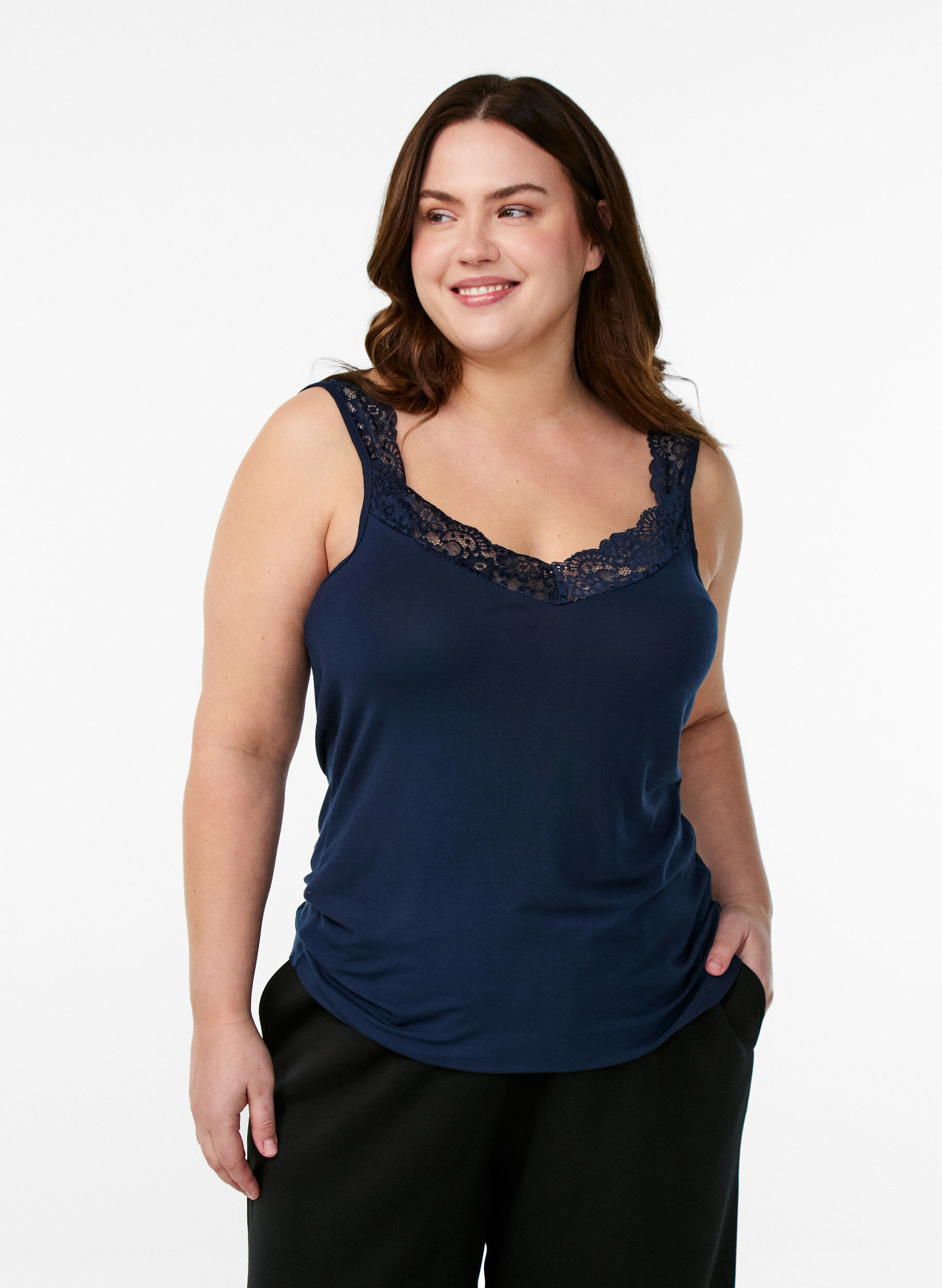 Zizzi Top aus Viskose mit Spitze, Blau, Model image number 0