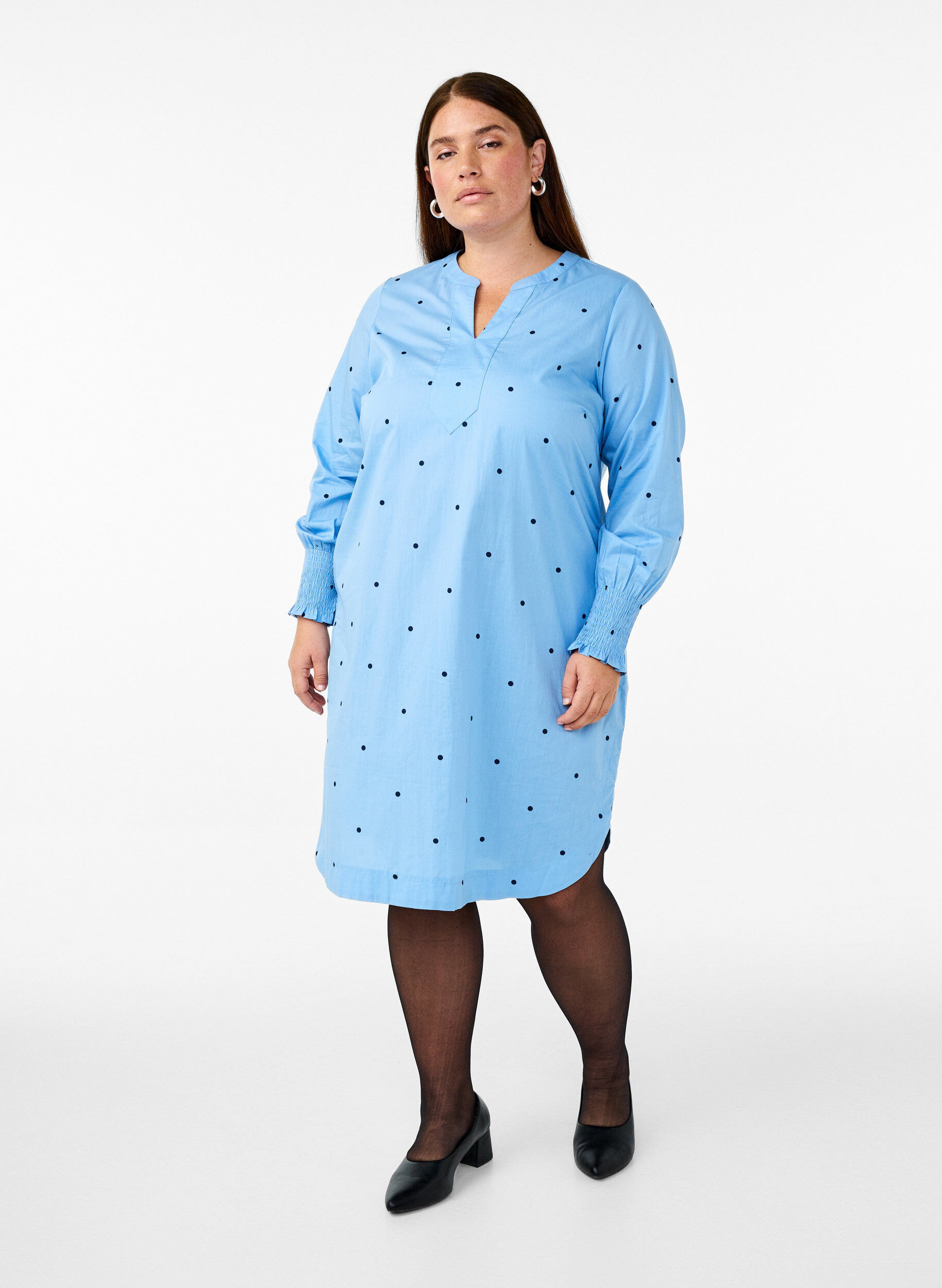 Zizzi Kleid mit Polka Dots und langen &Auml;rmeln, Blau, Model image number 1