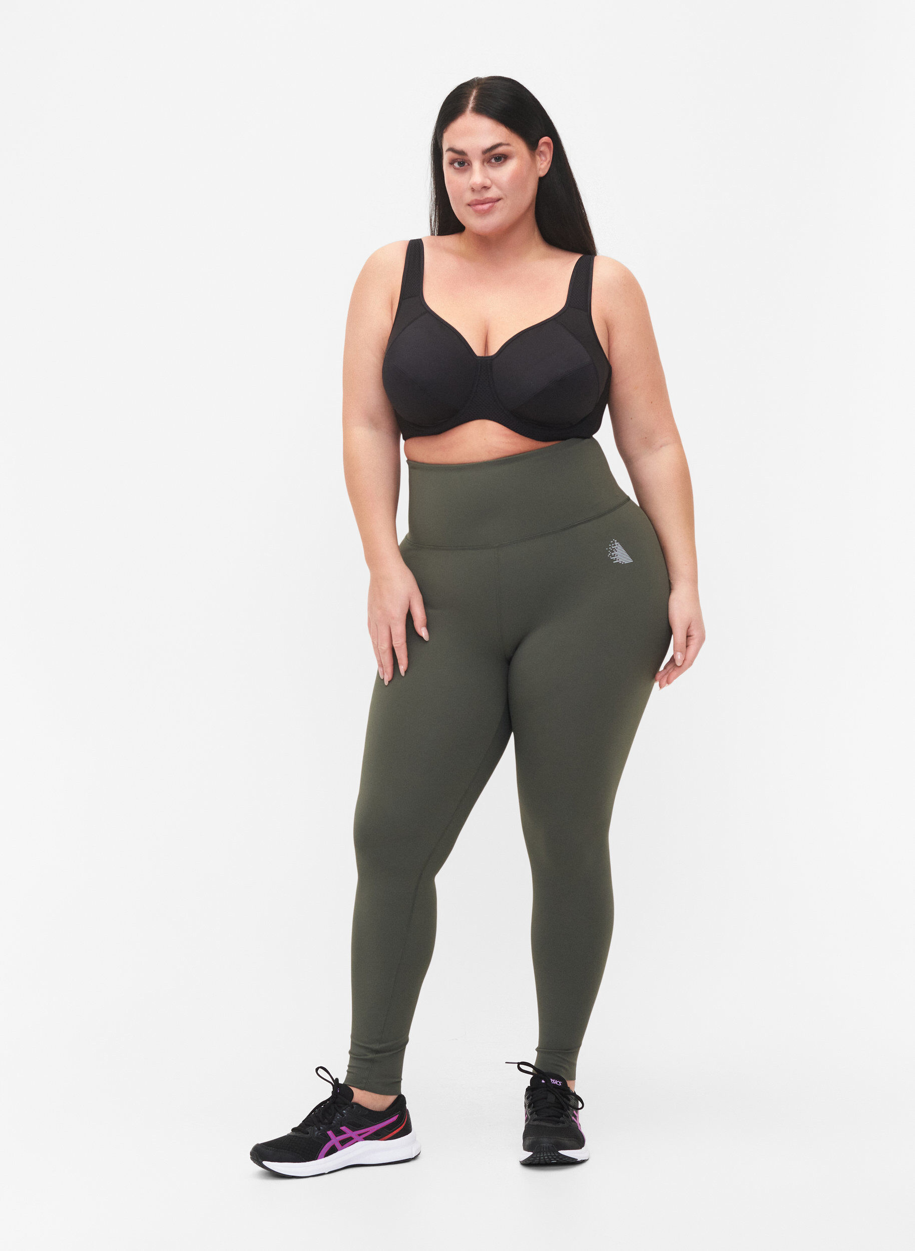 Zizzi CORE, HIGH SUPPORT WIRE BRA - Sport-BH mit B&uuml;gel, Schwarz, Model image number 1