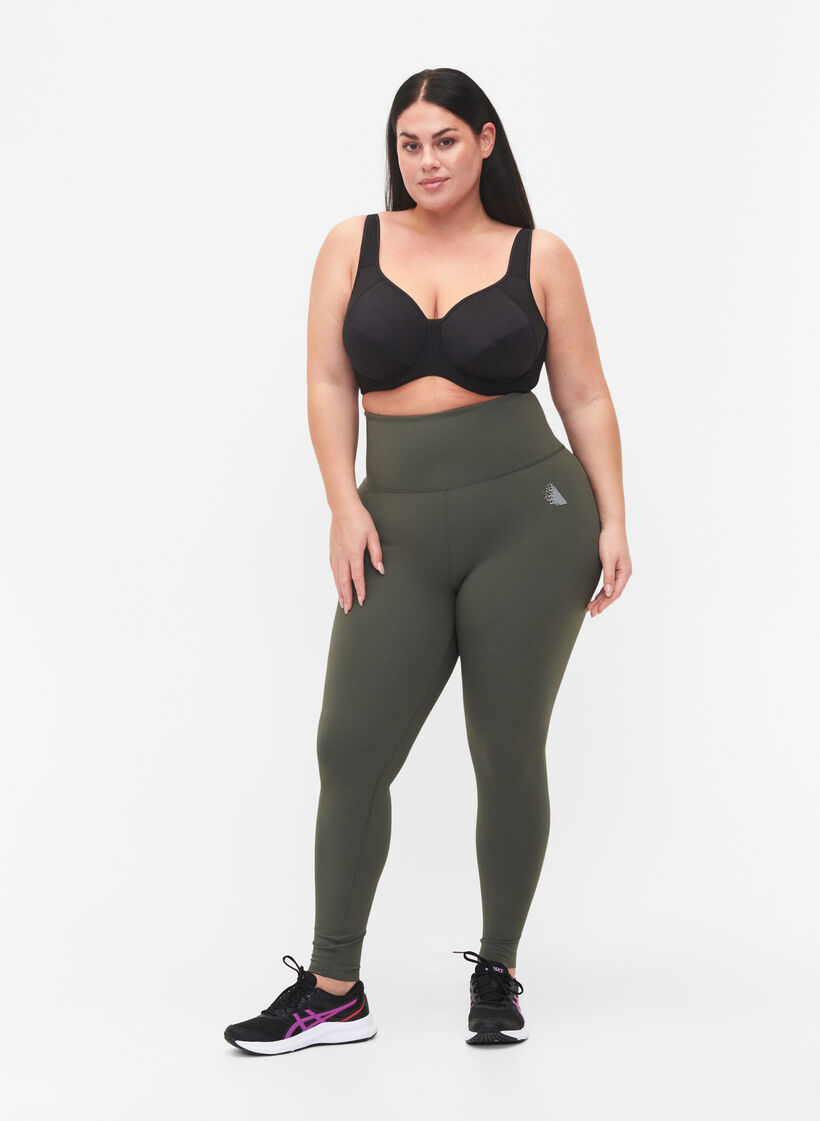 CORE, HIGH SUPPORT WIRE BRA - Sport-BH mit Bügel, Schwarz, Model image number 1