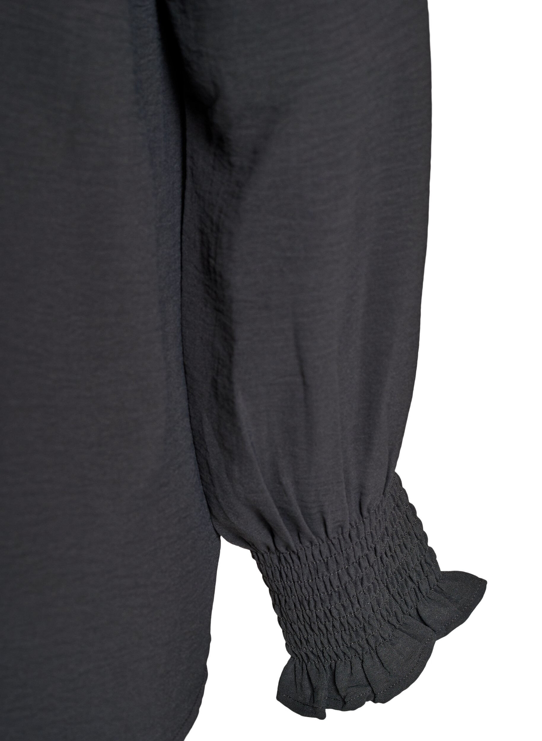 Zizzi Blouse avec poignets smock&eacute;s et col en V, Gris anthracite, Packshot image number 3