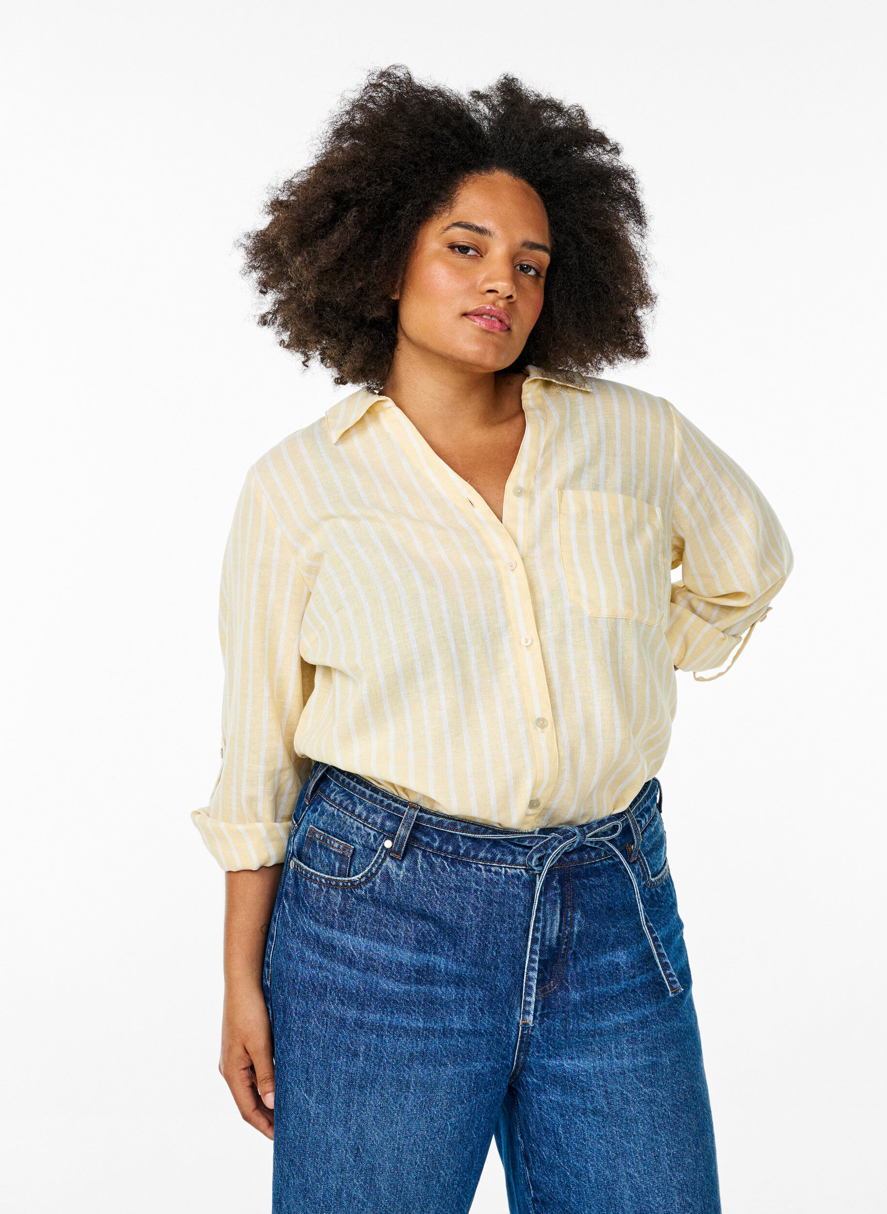 Zizzi Chemise en lin et viscose avec manches 3/4, Beige, Model image number 0