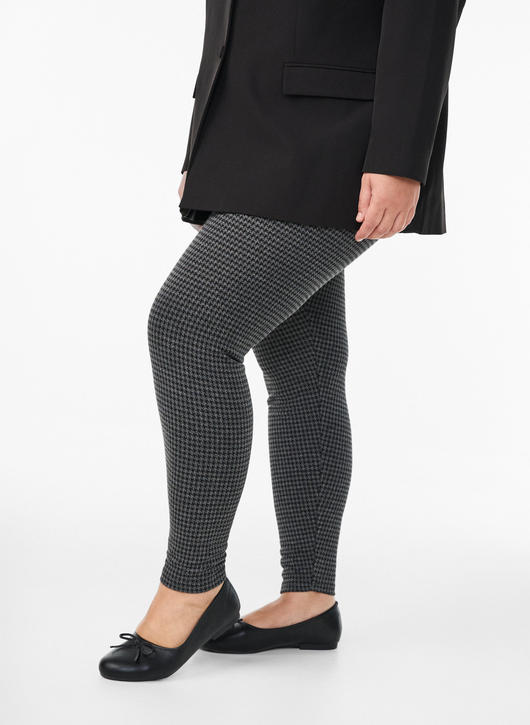 Gemusterte Leggings mit einer normalen Taille, Grau, Model