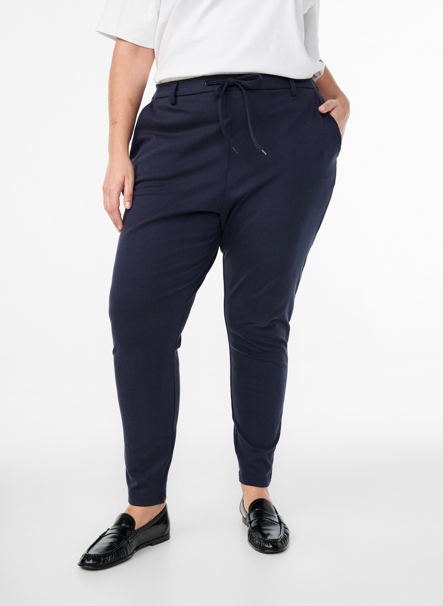 Zizzi Cropped Maddison Hose, Blau, Model image number 2