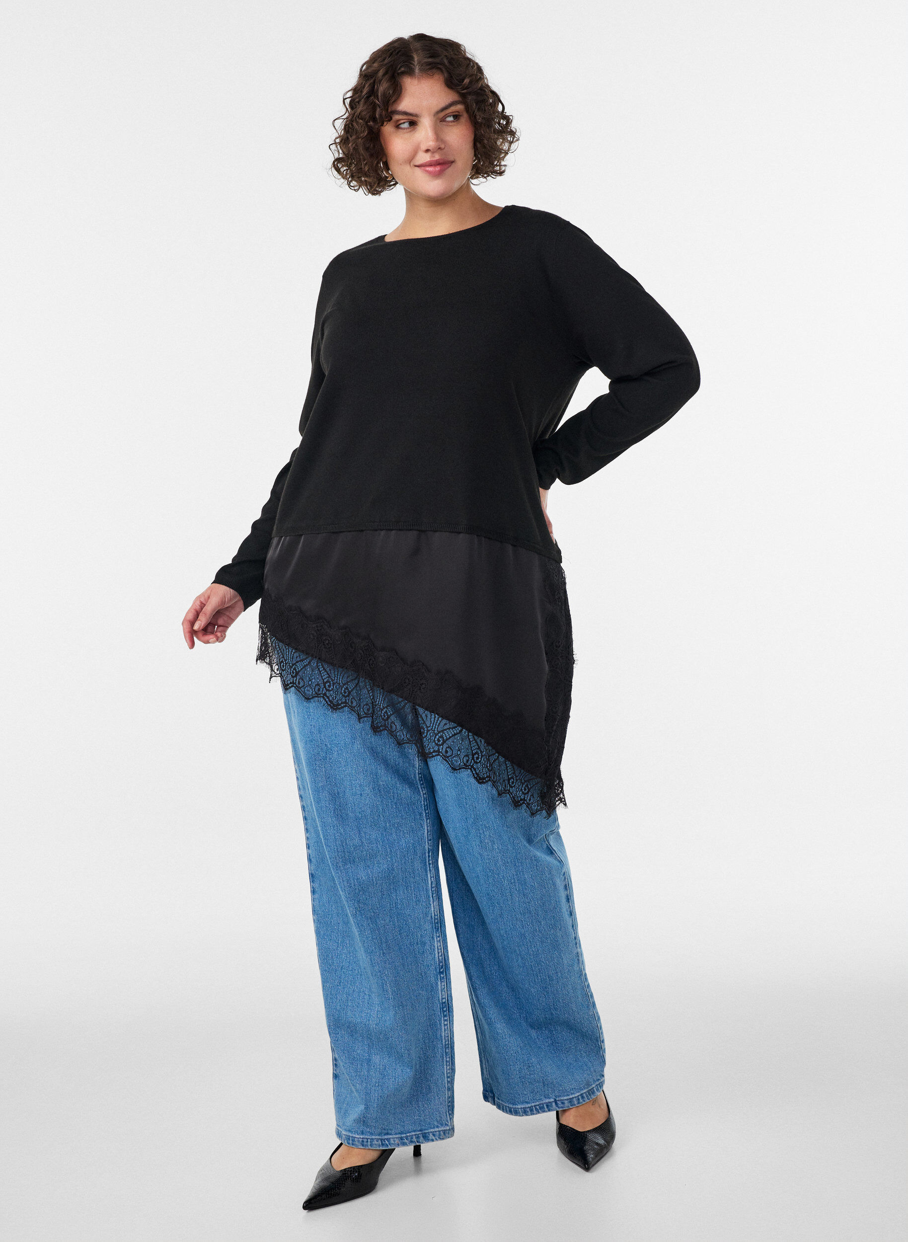 ZizziStrickbluse mit Lageneffekt und Spitzenbesatz, Schwarz, Model image number 1