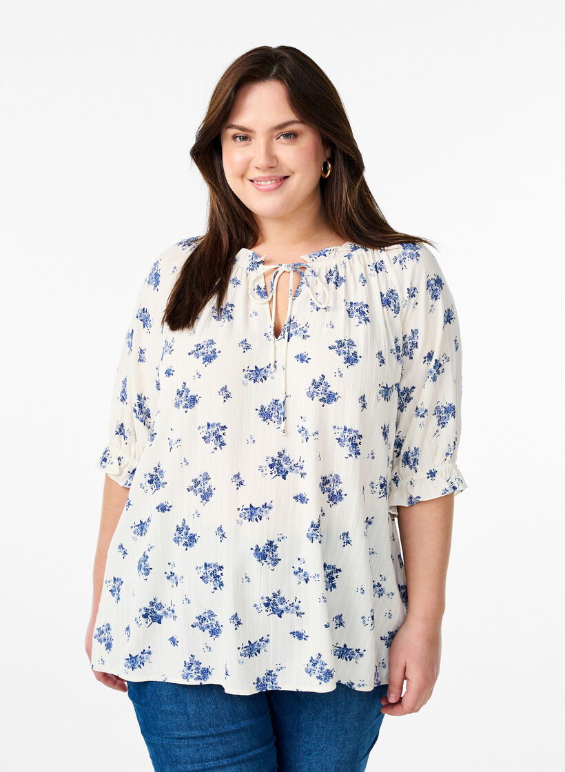 Blouse en viscose &agrave; fleurs avec manches mi-longues, Blanc, Model image number 0