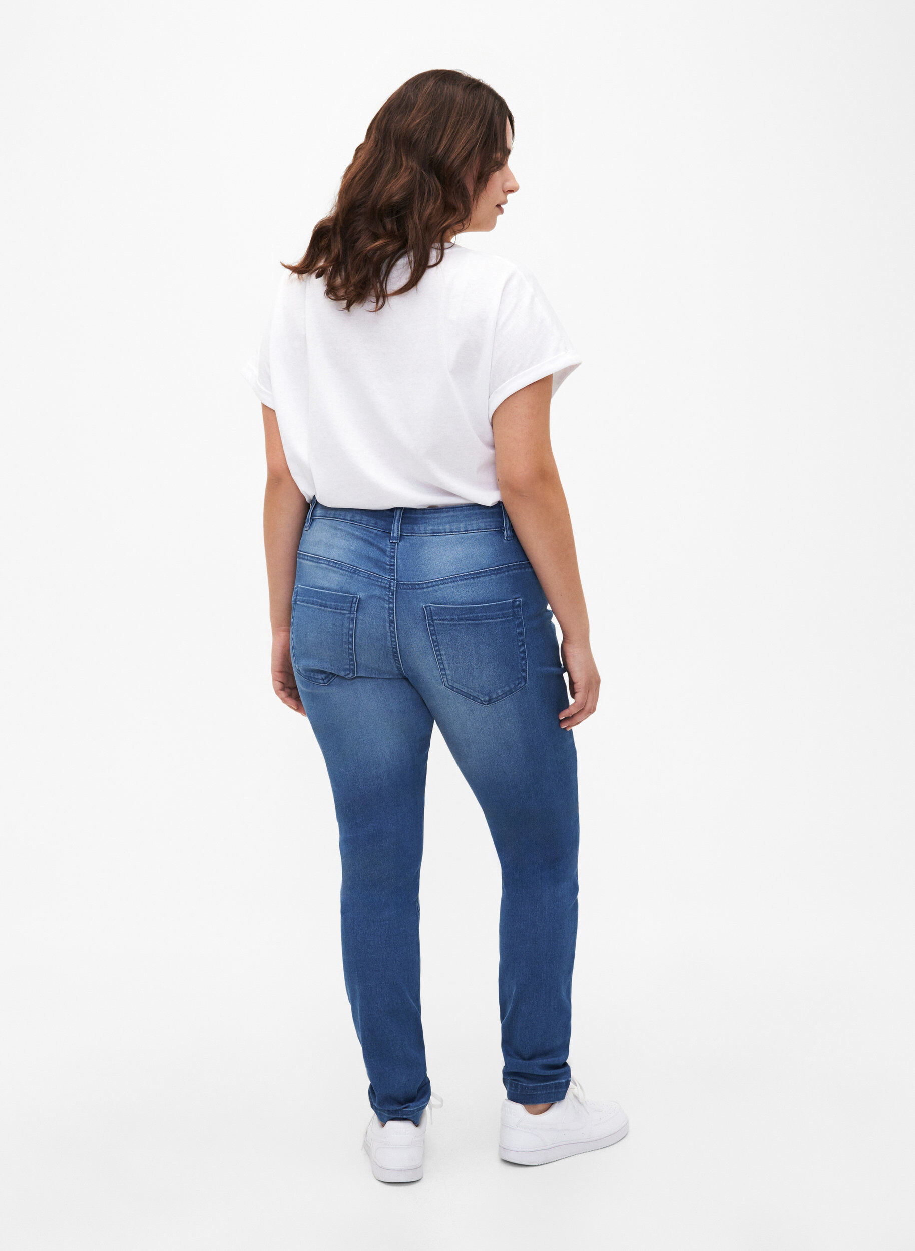 Zizzi Jean taille r&eacute;guli&egrave;re Viona, Bleu Clair, Model image number 1
