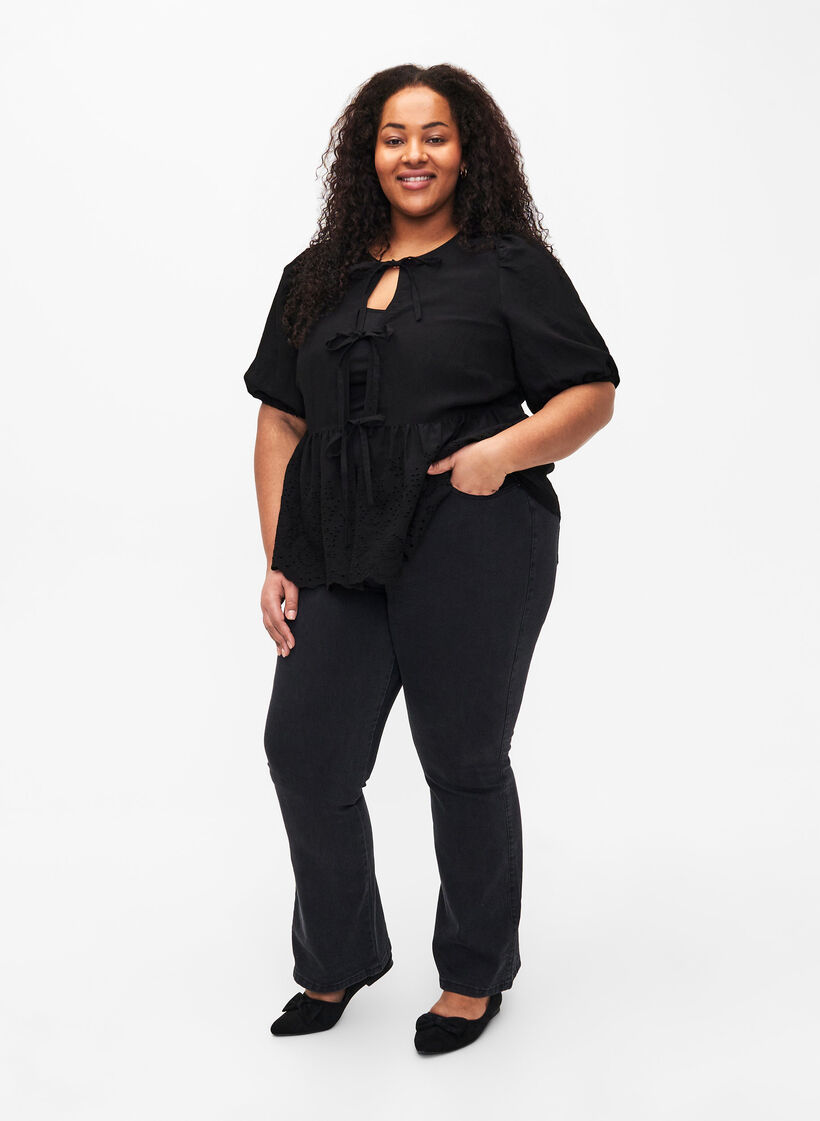  Viskosebluse mit Lochstickerei, Black, Model image number 3