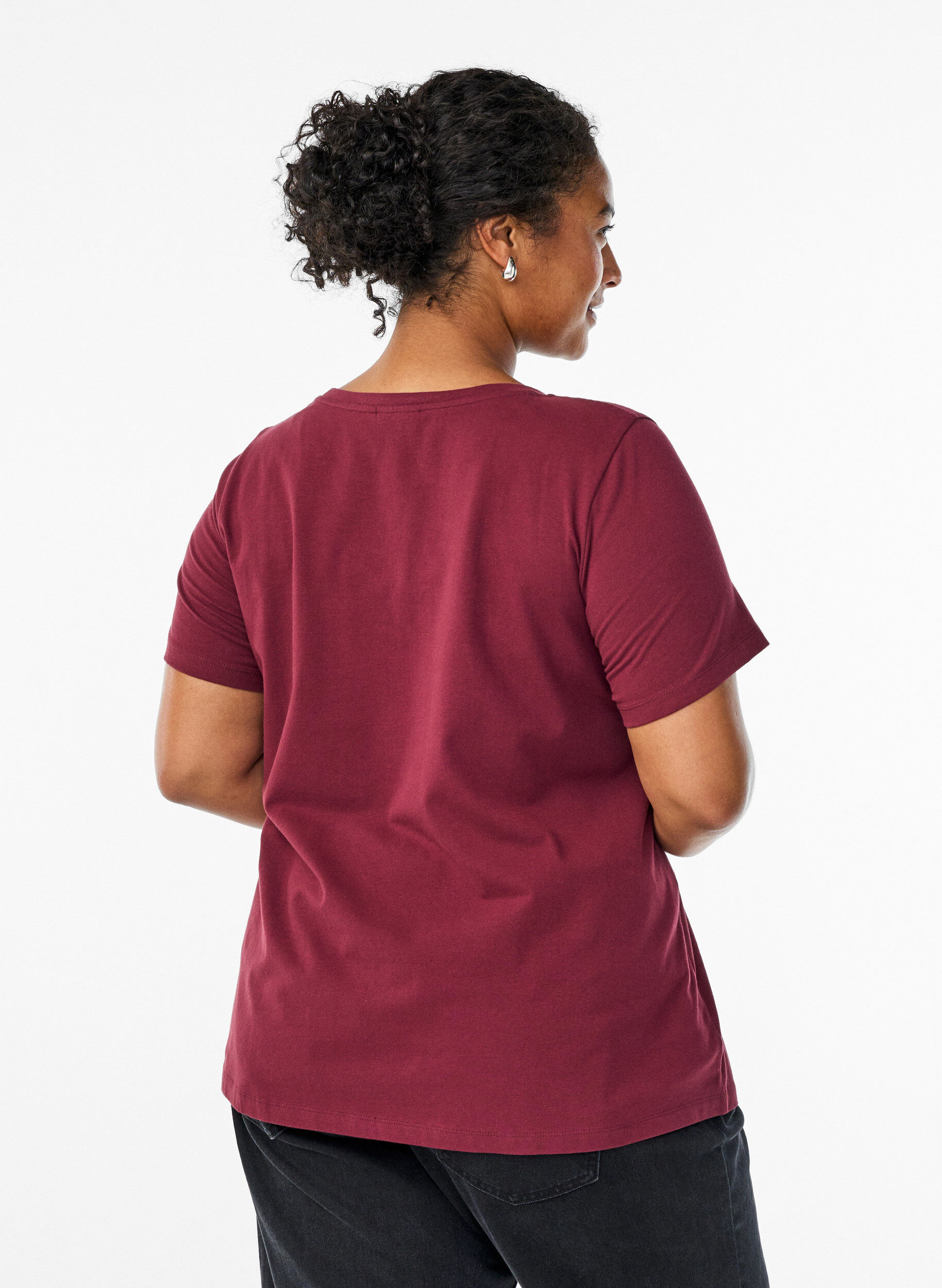 Zizzi Einfarbiges basic T-Shirt aus Baumwolle, Dunkles Bordeaux, Model image number 2
