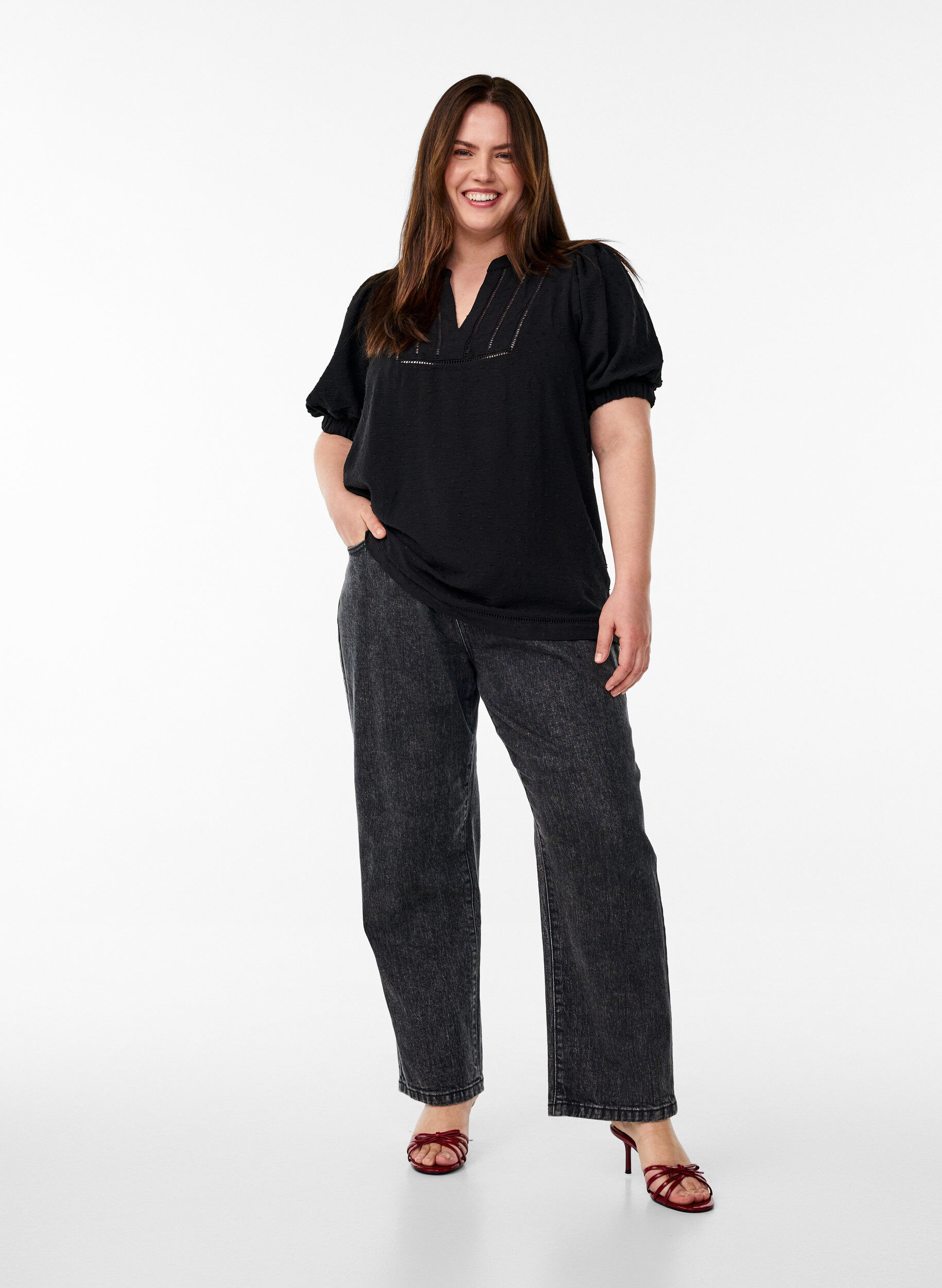 Zizzi Blouse &agrave; manches courtes bouffantes et texture pointelle, Black, Model image number 2