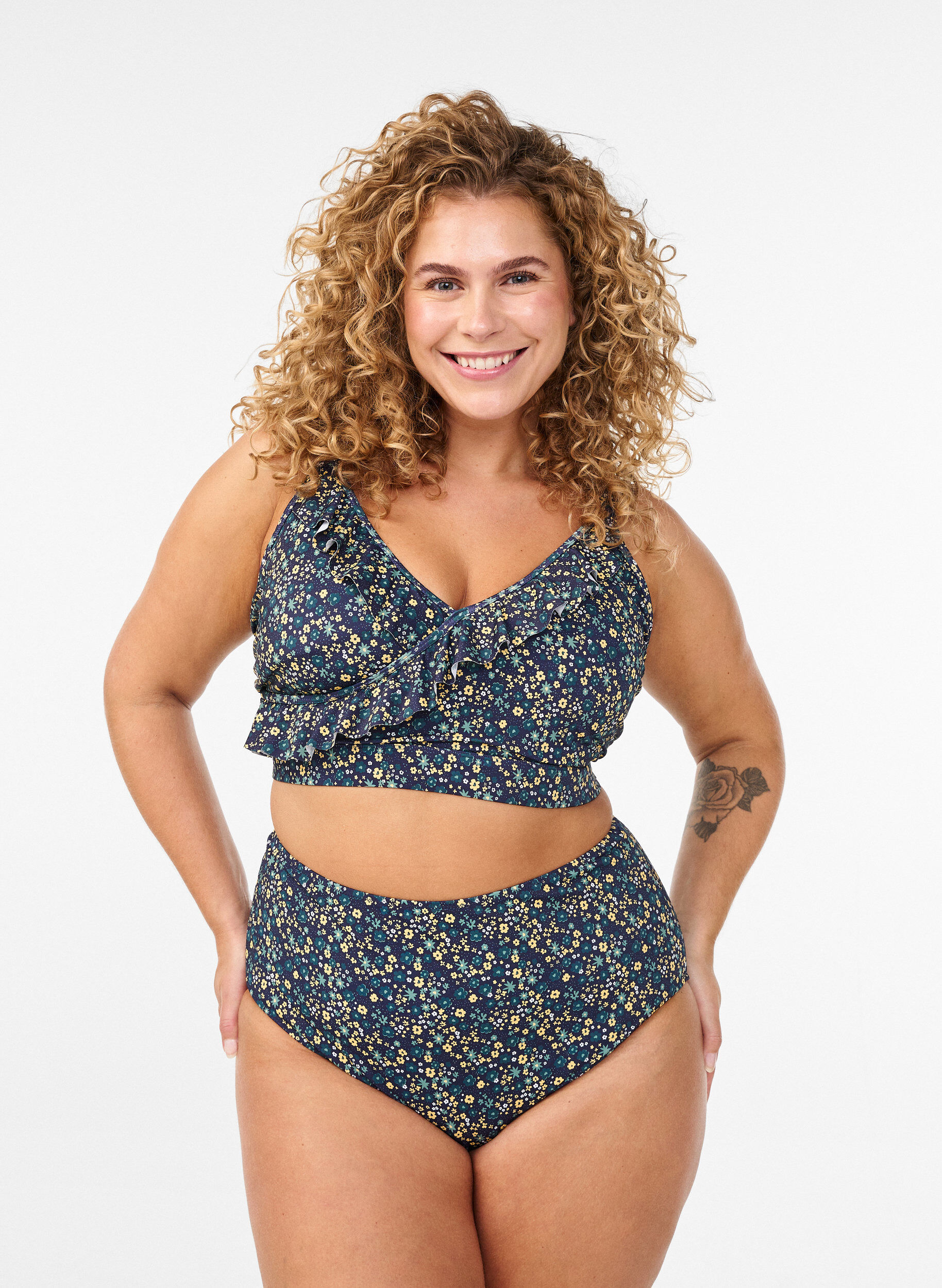 ZizziHaut de bikini &agrave; fleurs et &agrave; d&eacute;tails de jabot, Bleu p&eacute;trole, Model image number 1