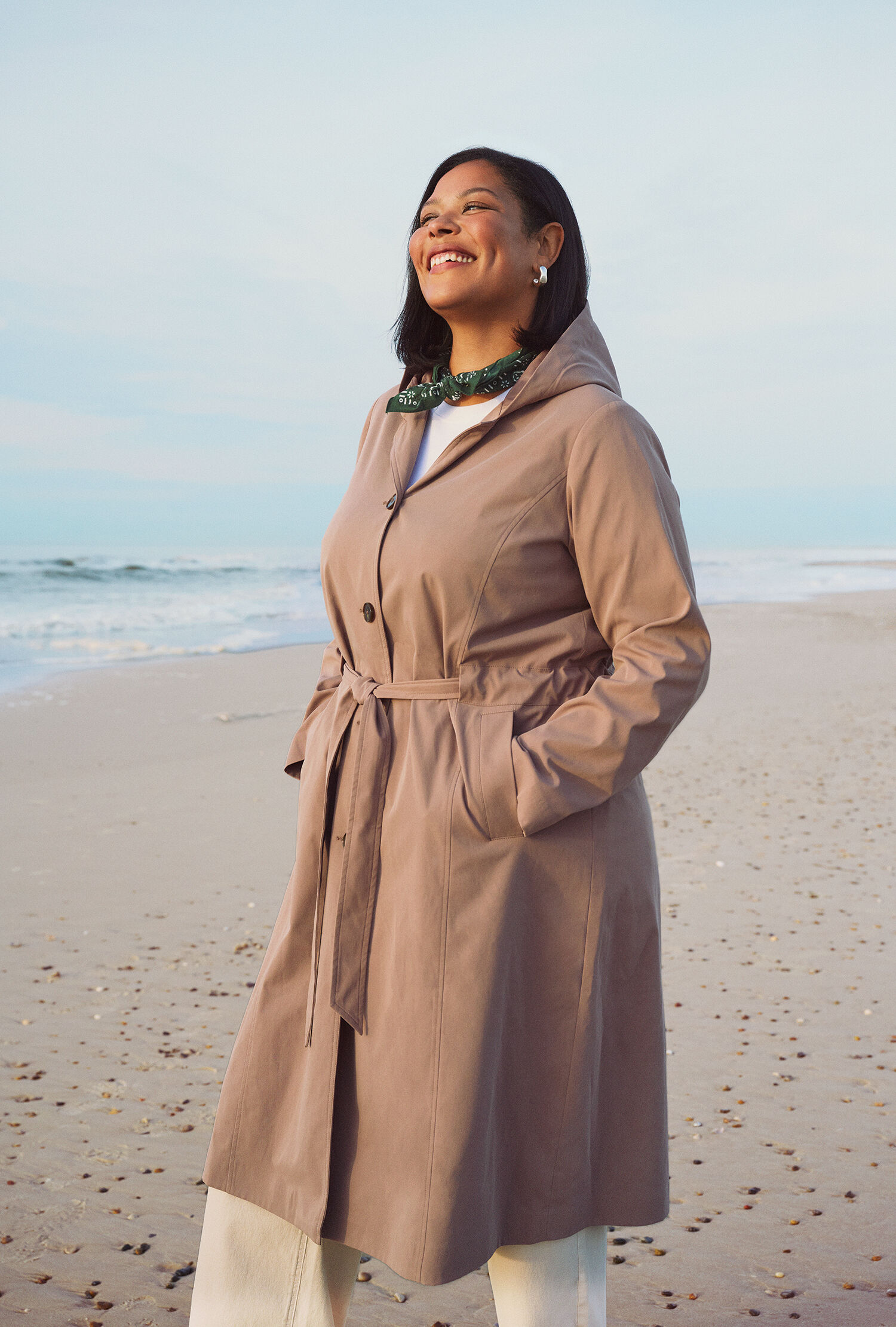 Zizzi Long trench-coat avec capuche, , Model