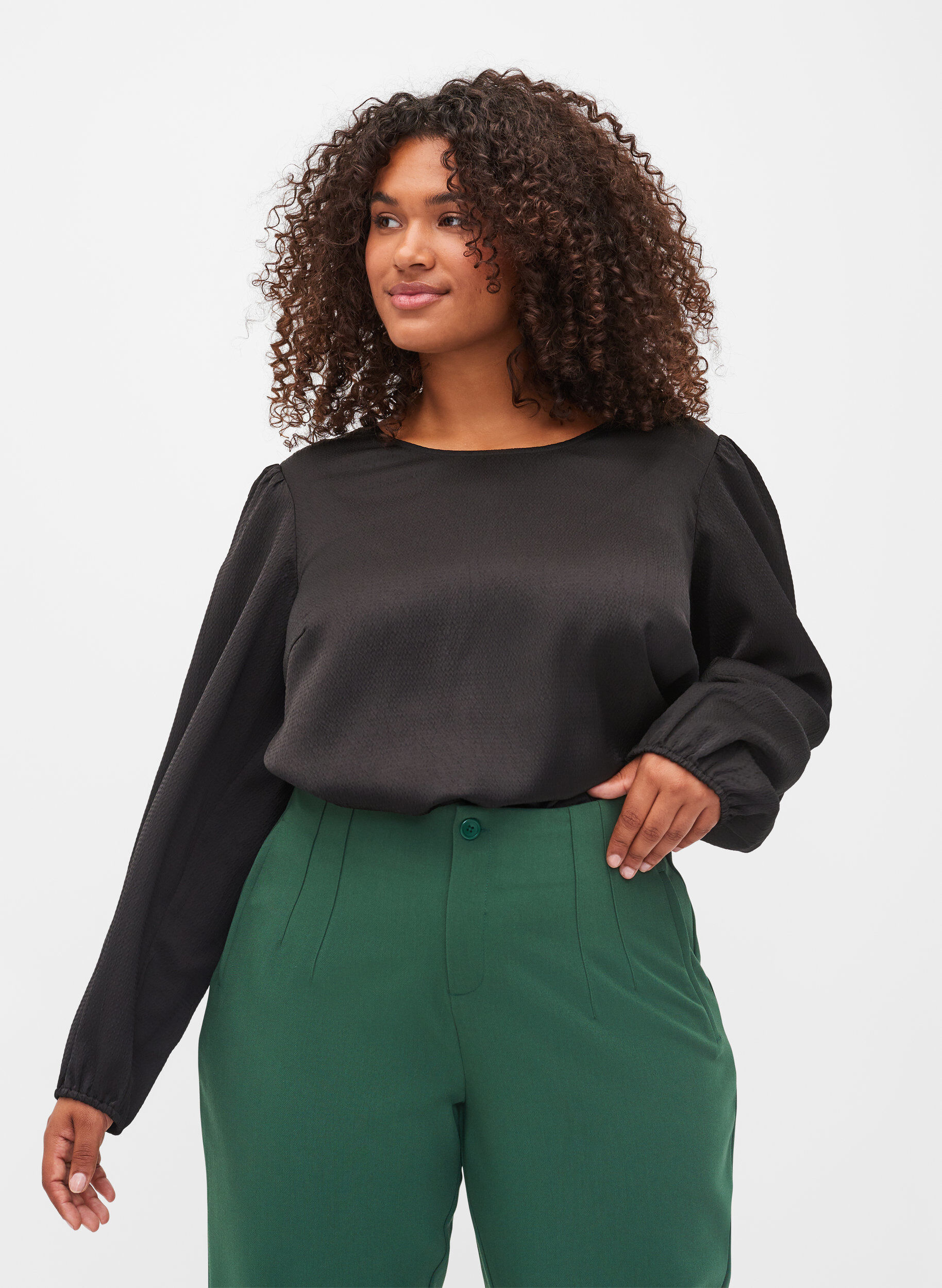 Zizzi Blouse &agrave; manches longues et col rond, Black, Model image number 0