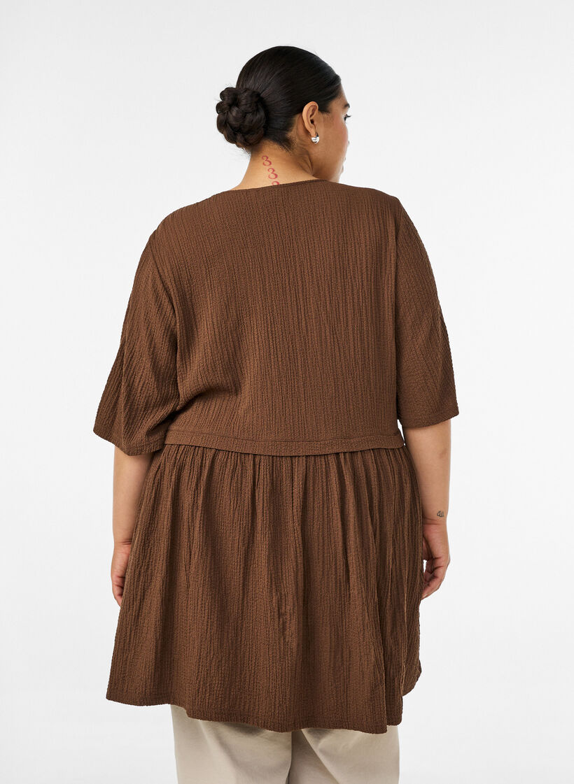 Tunika mit Crinkle-Struktur und 1/2-&Auml;rmeln, Braun, Model image number 2