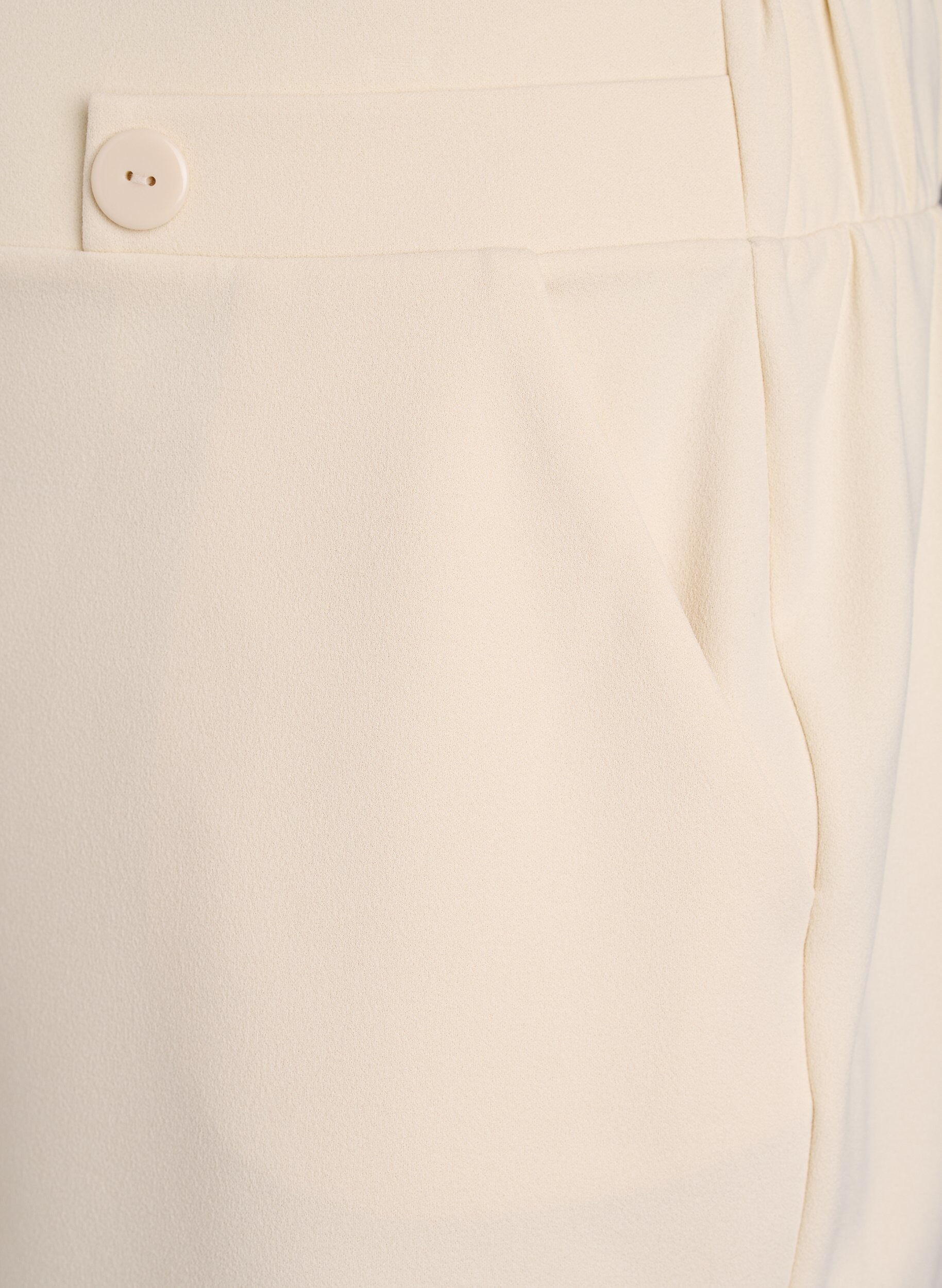 ZizziShorts mit Taschen und lockerer Passform, Beige, Packshot image number 2