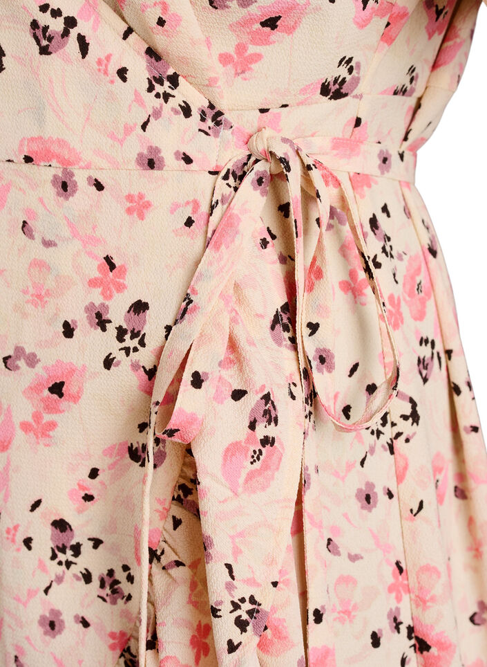 Blumiges Wickelkleid mit kurzen &Auml;rmeln, Rot, Packshot image number 3