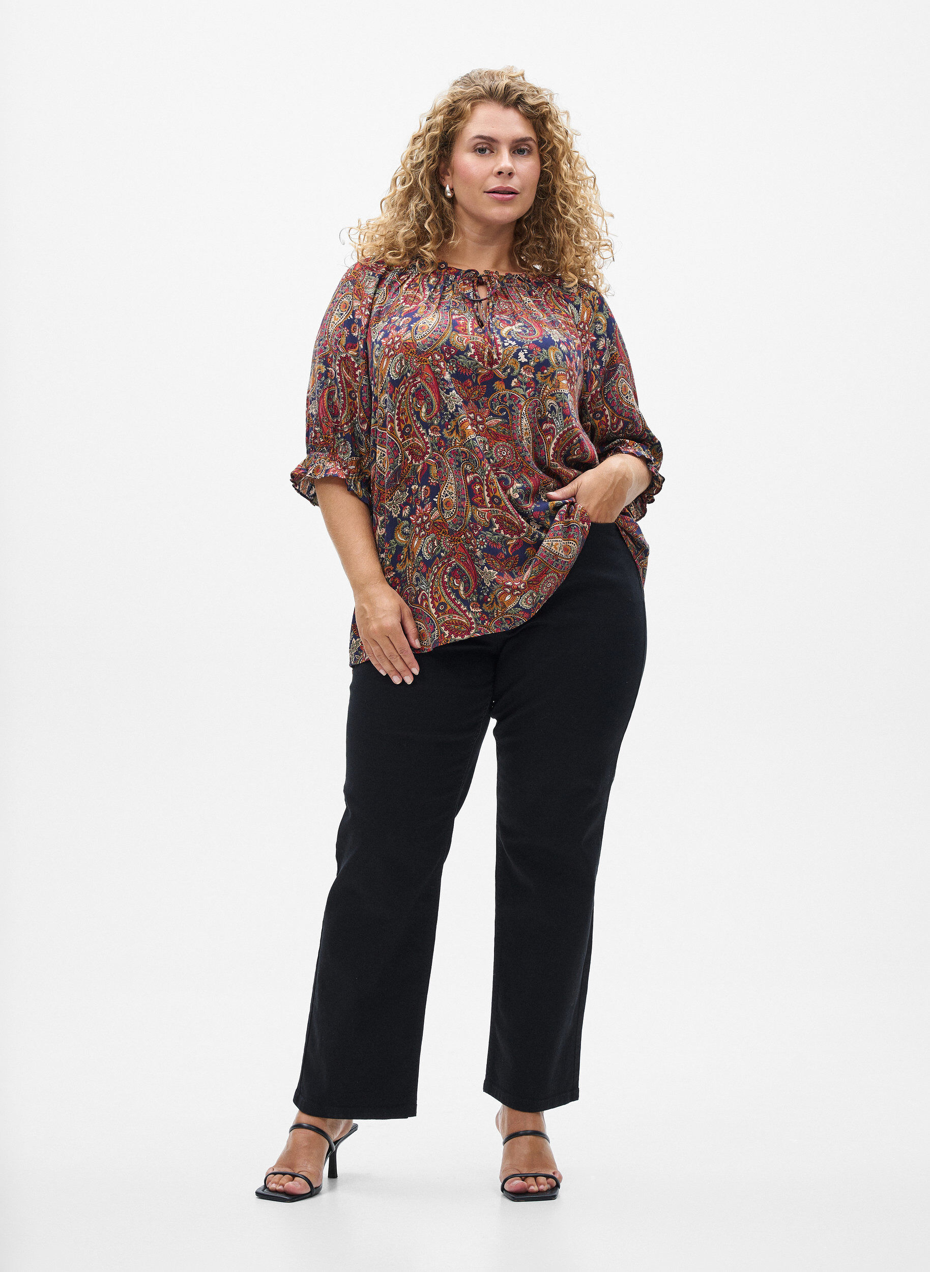 ZizziBluse aus Viskose mit Paisleymuster und Ellbogen&auml;rmeln, Blau, Model image number 1