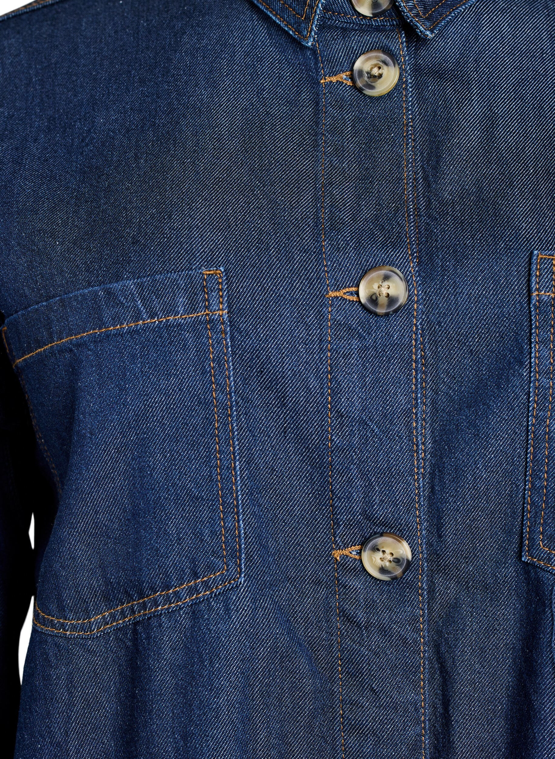 Zizzi Chemise ample en jean avec des poches poitrine, Bleu, Packshot image number 2