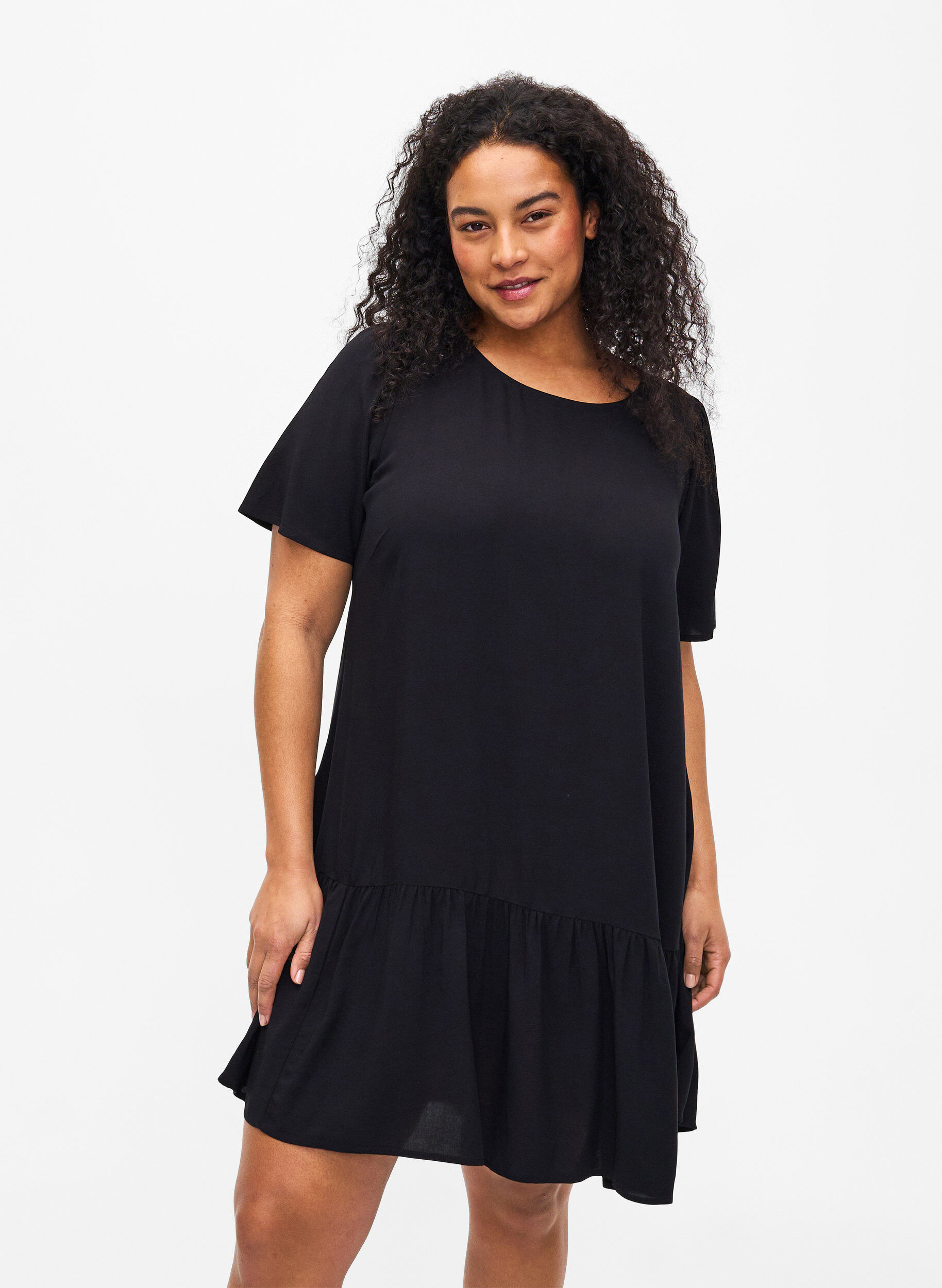 Robe en viscose avec d&eacute;coupe, Noir, Model