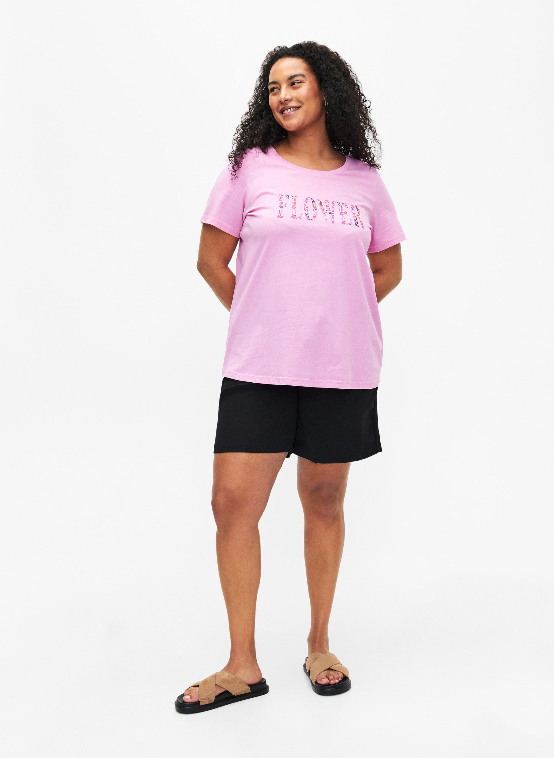 Zizzi Baumwoll-T-Shirt mit Textaufdruck, Rosebloom w. Flower, Model image number 2