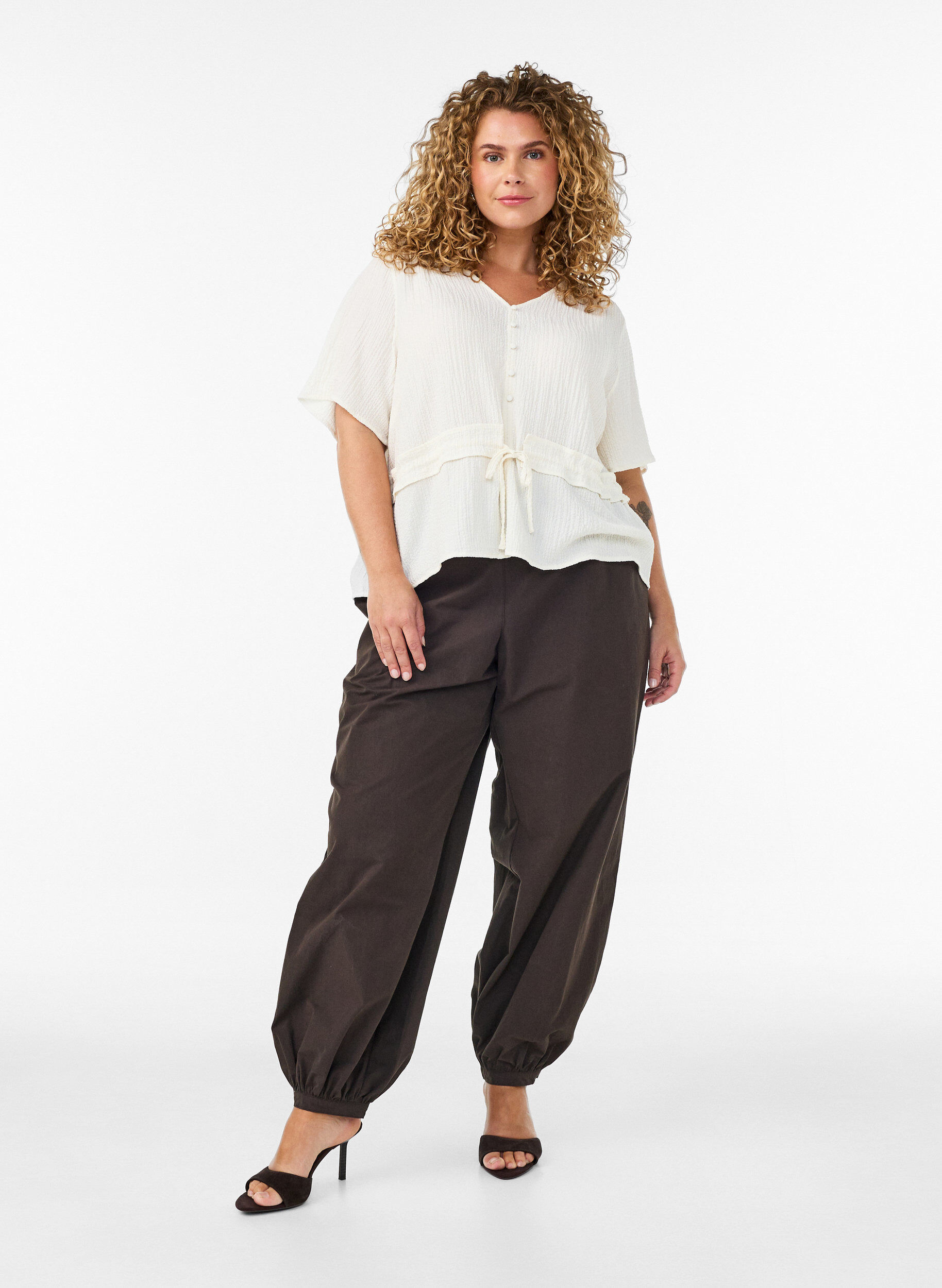 ZizziBluse mit Struktur und Taillenbindung, Vanille, Model image number 1