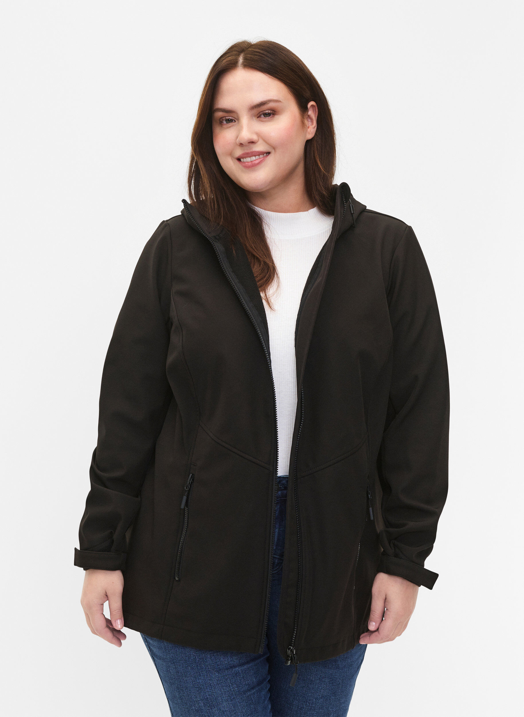 Zizzi Kurze Softshell-Jacke mit Taschen, Black, Model image number 0