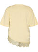 T-shirt avec ourlet asym&eacute;trique en dentelle, Jaune clair, Packshot image number 1