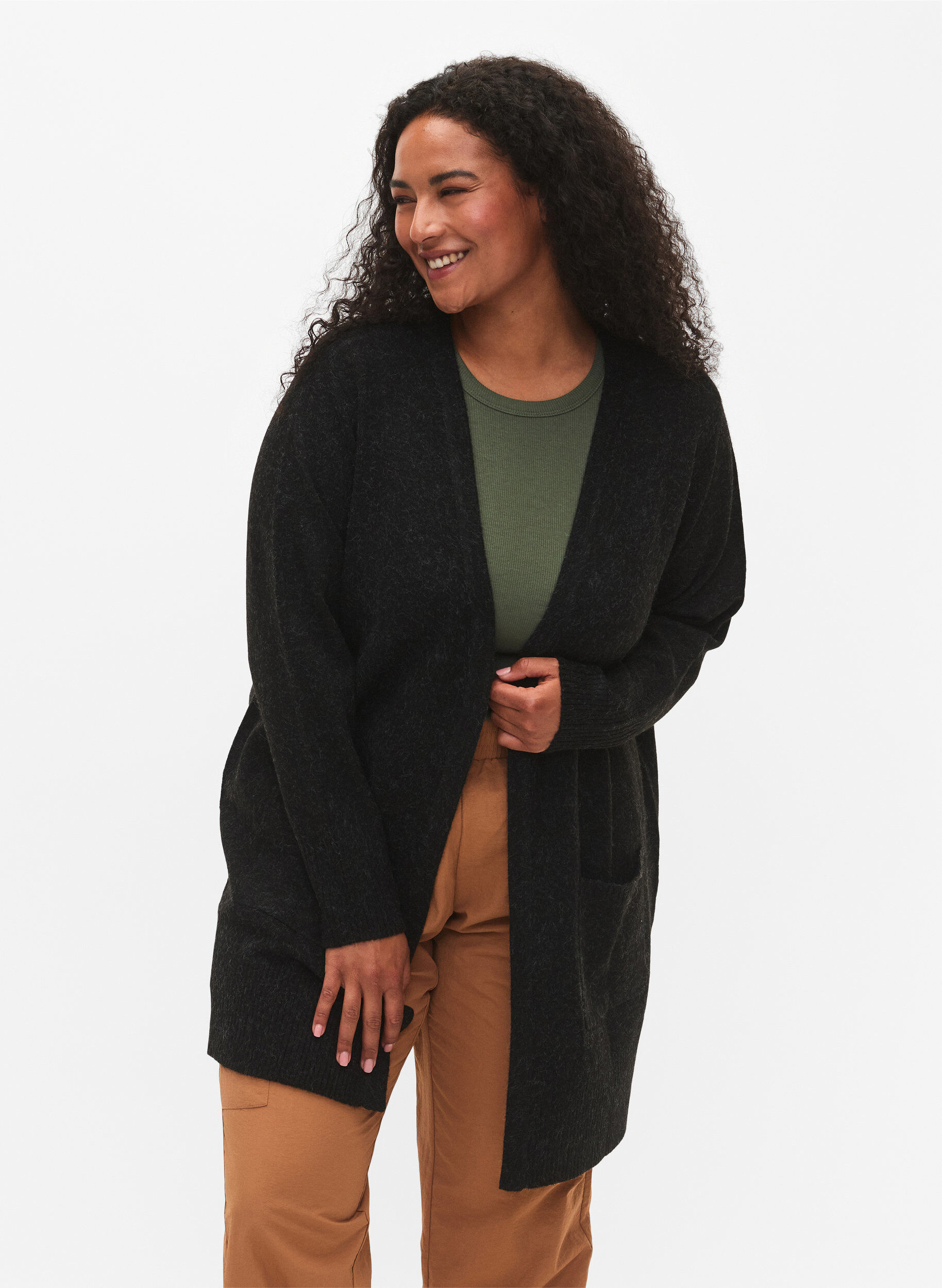 Zizzi Gemusterter Strickcardigan mit Taschen, Grau, Model image number 0