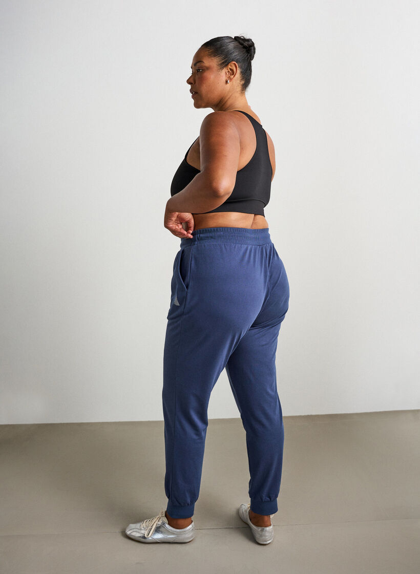 Pantalon de surv&ecirc;tement ample avec poches, Bleu, Model image number 1