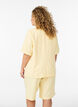 Short bermuda ample &agrave; taille haute, Jaune clair, Model image number 2