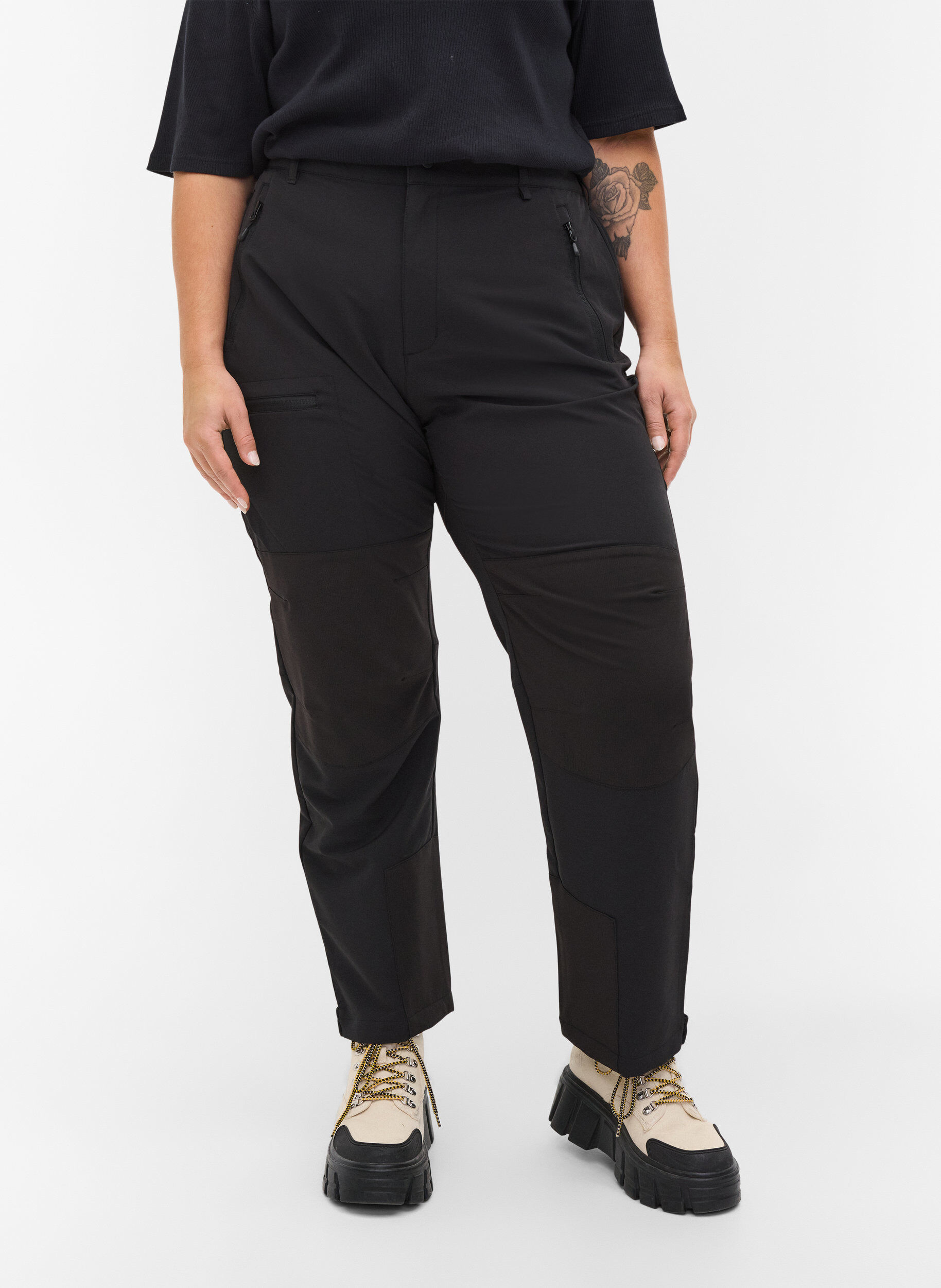Zizzi Wanderhose mit Taschen, Black, Model image number 2