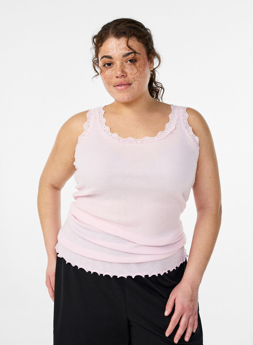 Haut avec bordure en dentelle, Rose, Model image number 0