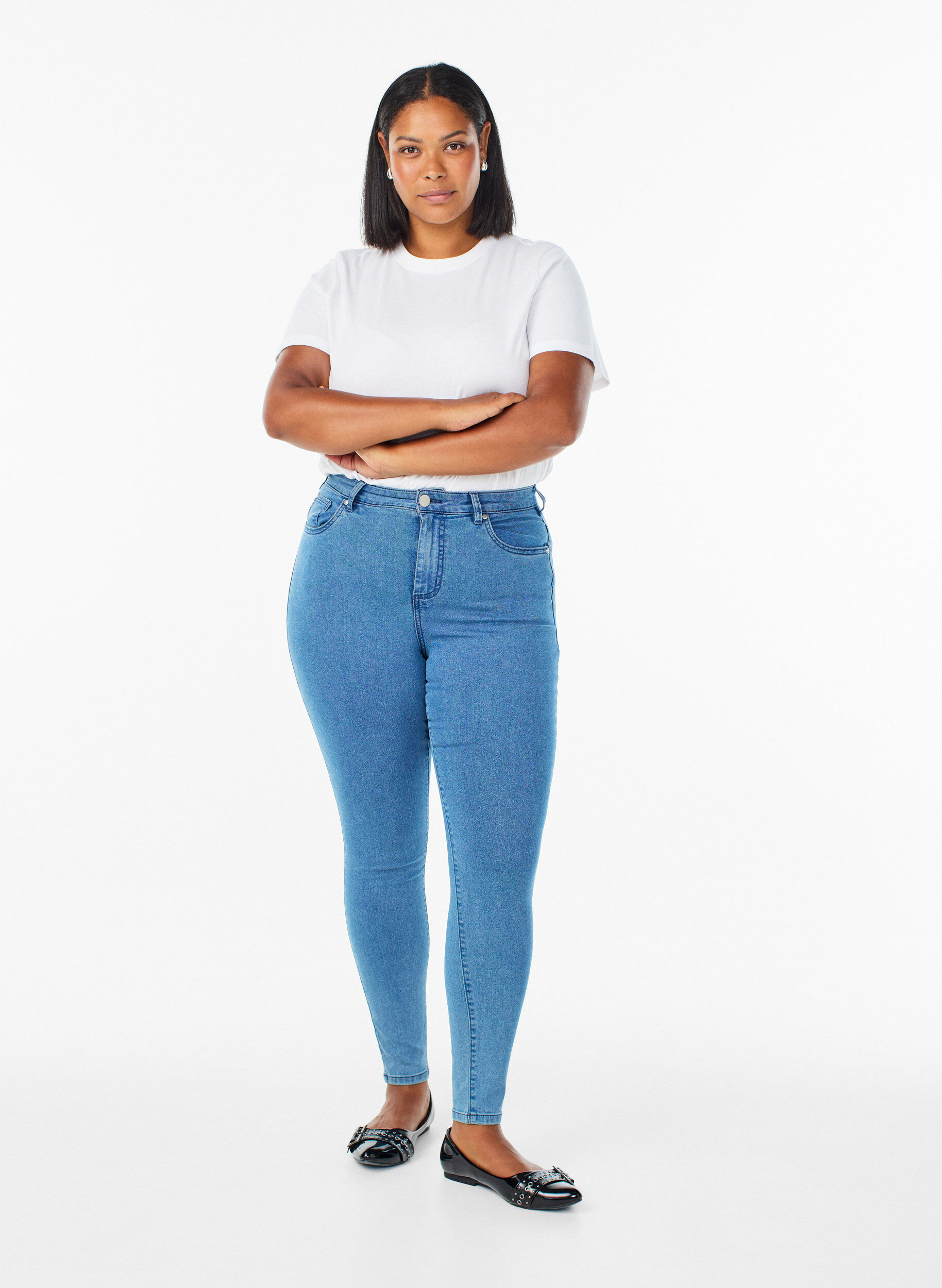 Zizzi Amy Super Slim Fit Jeans mit hoher Taille, Blau, Model image number 0