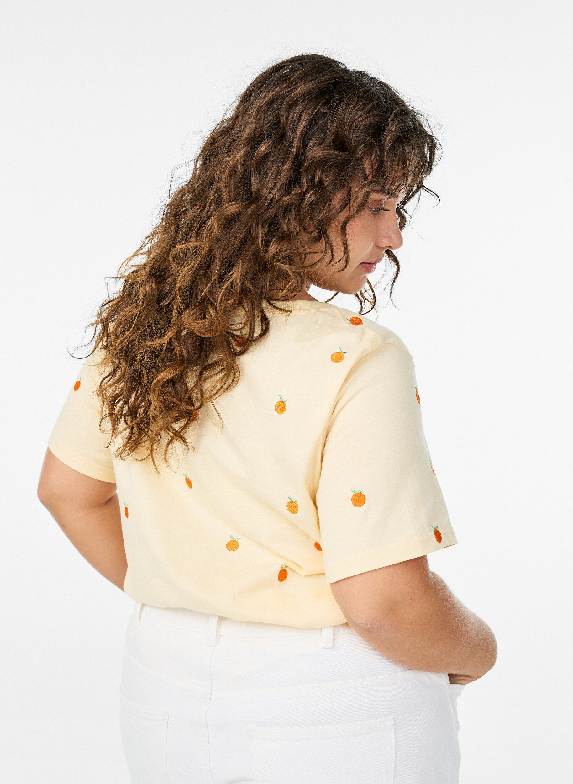 ZizziT-shirt en coton biologique avec motifs brod&eacute;s, Jaune clair, Model image number 2