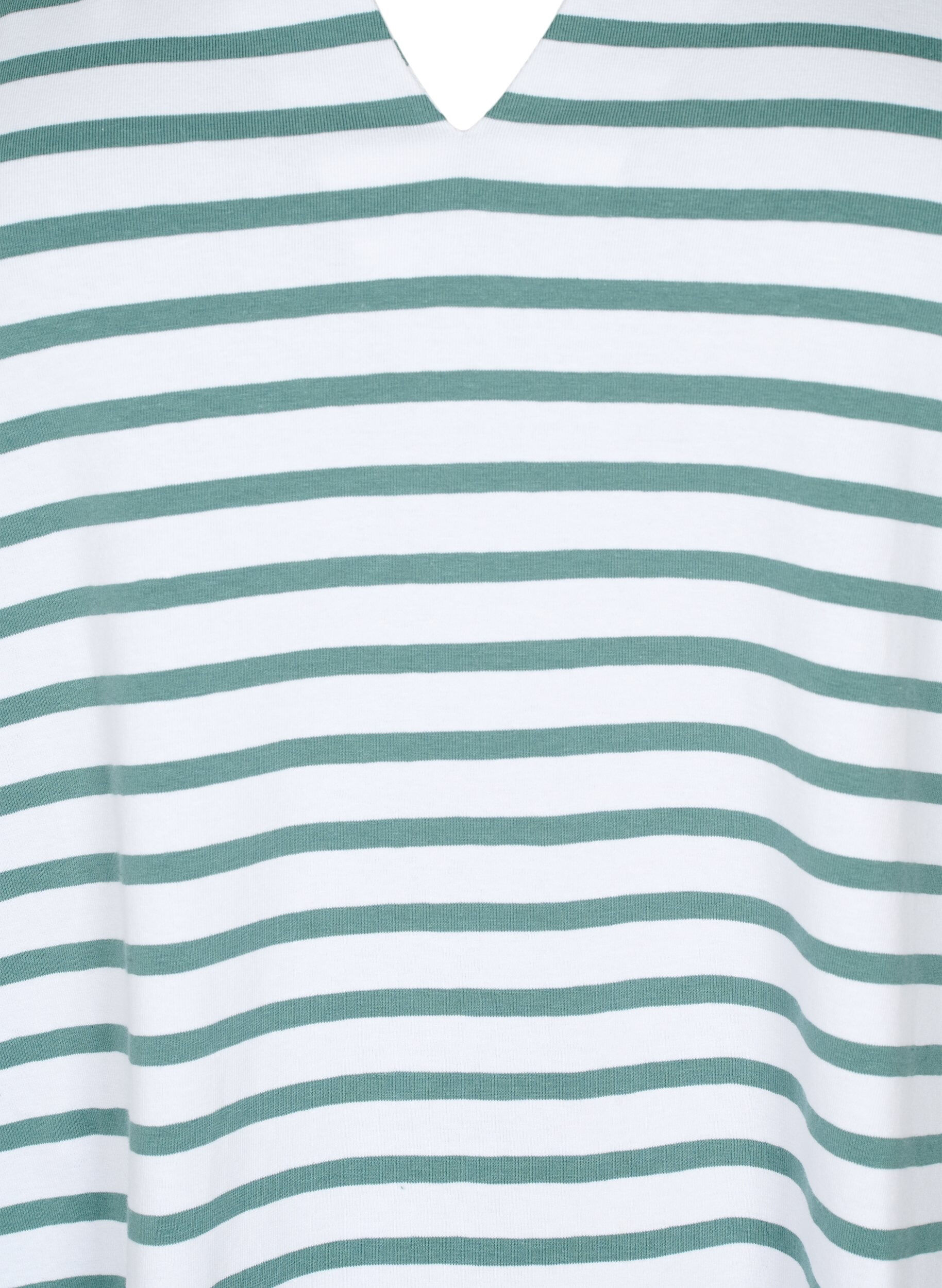 Zizzi T-shirt en coton &agrave; rayures et encolure en V, B.White/SeaP.Stripes, Packshot image number 2