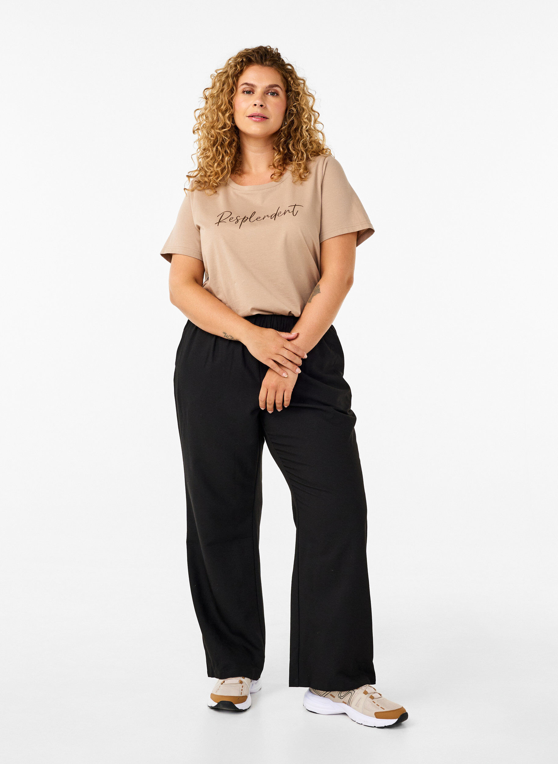 Pantalon &eacute;vas&eacute; avec taille &eacute;lastiqu&eacute;e, Noir, Model