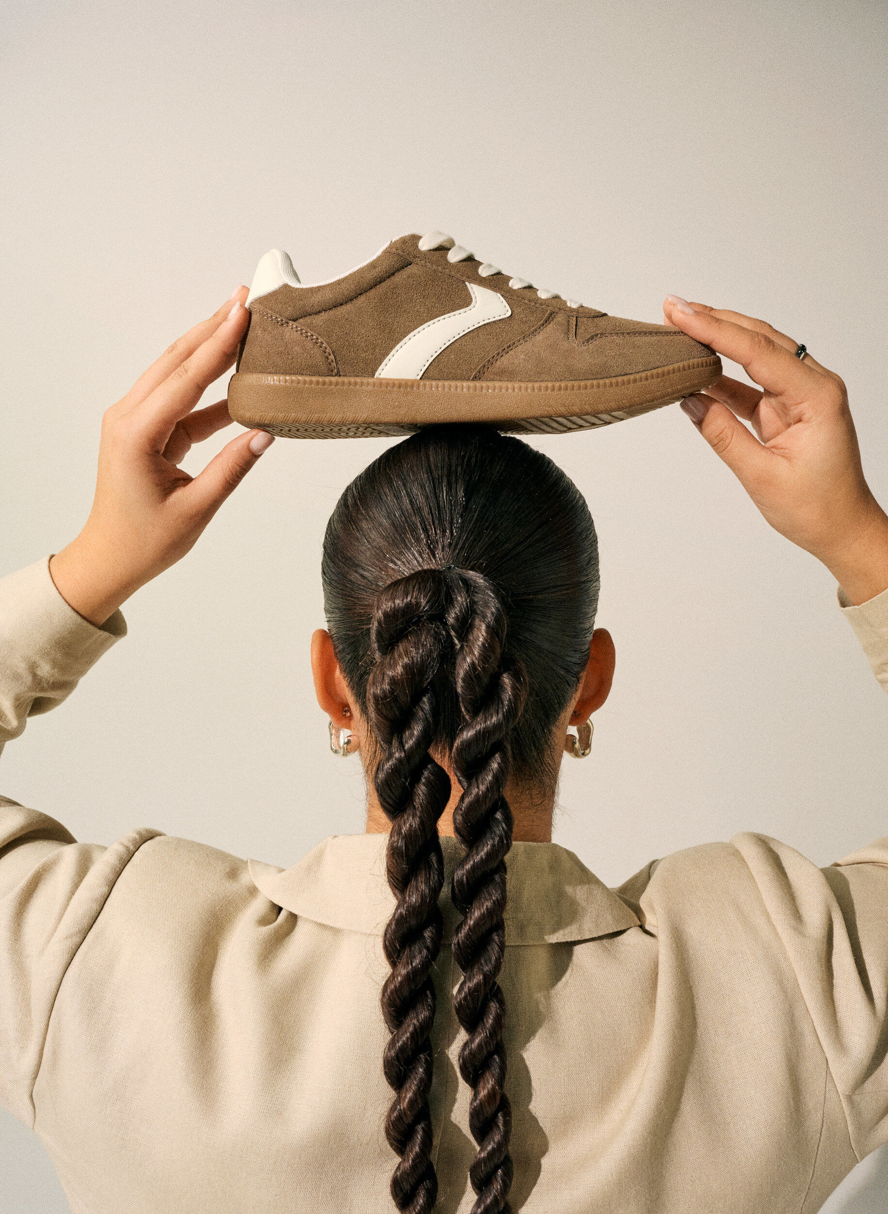 Zizzi Sneaker aus Wildlederimitat, Braun, Image image number 0