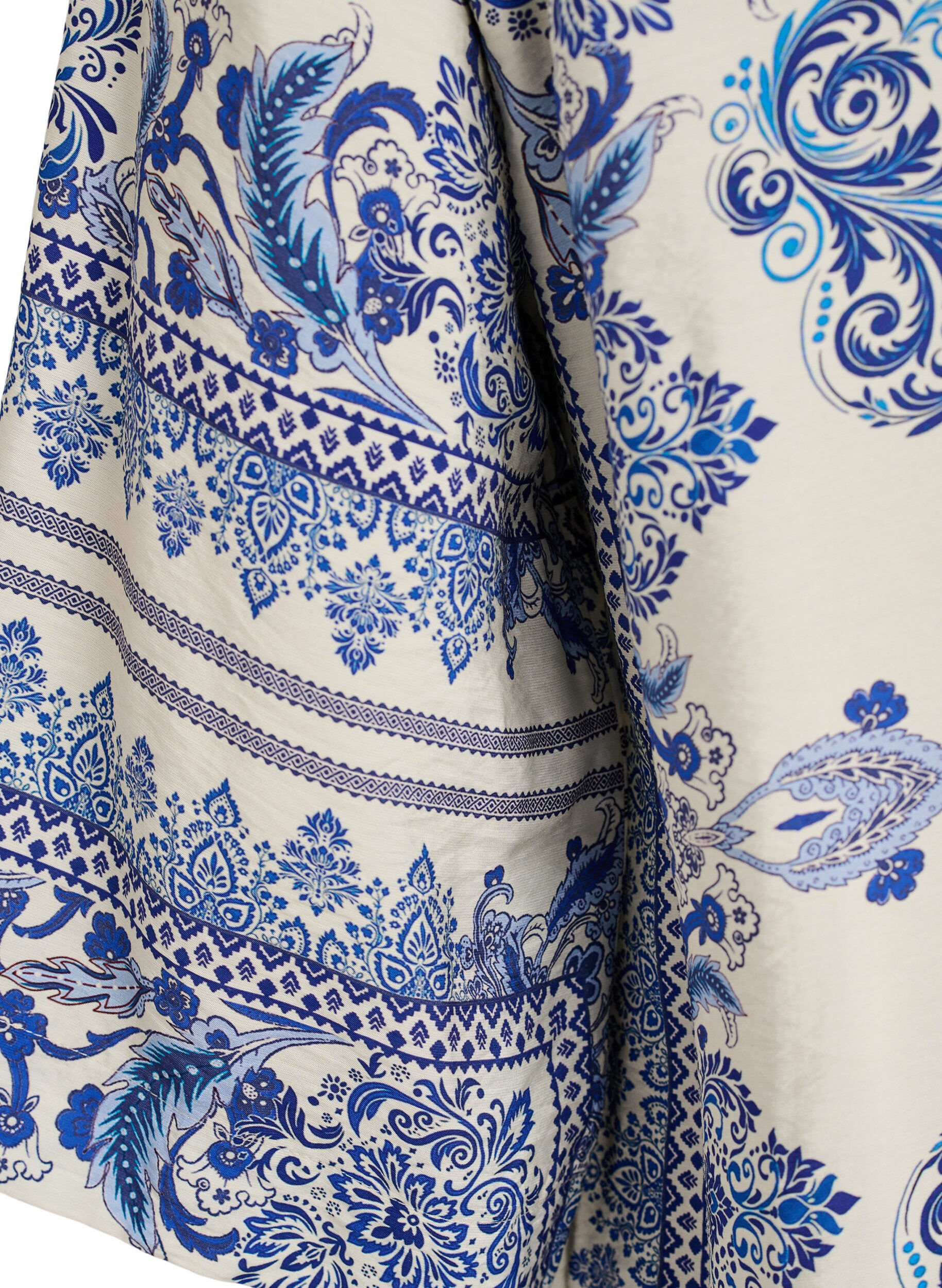 Zizzi Gemusterte Bluse aus Viskose mit 3/4-&Auml;rmeln, Blau, Packshot image number 3