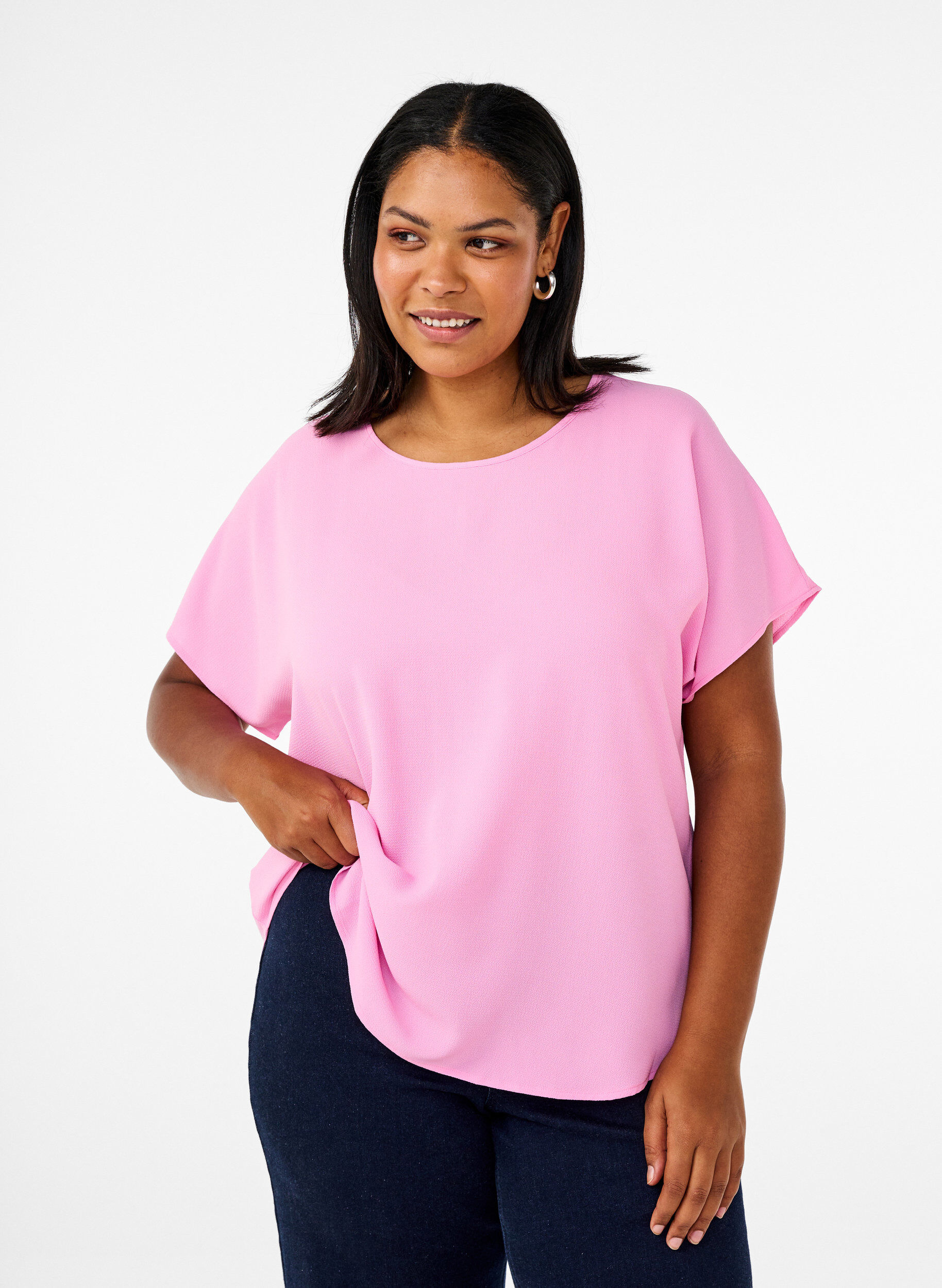 Zizzi Bluse mit kurzen &Auml;rmeln und Rundhalsausschnitt, Pink, Model image number 0