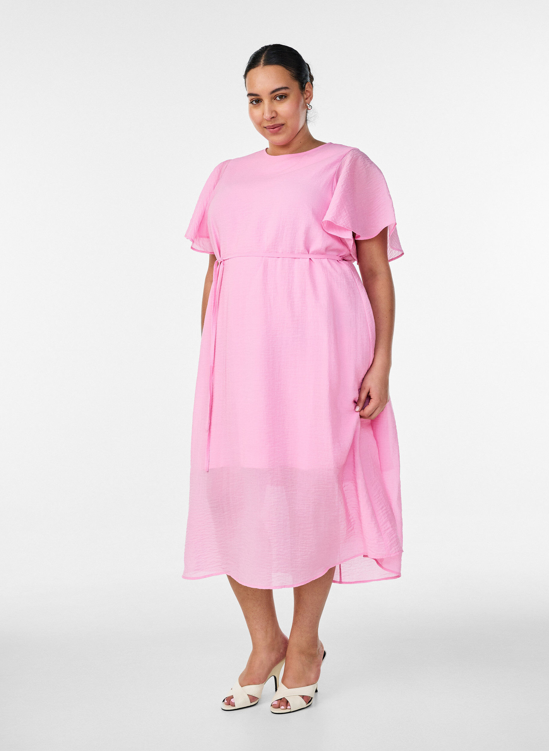 ZizziKn&ouml;chellanges Kleid mit Fl&uuml;gel&auml;rmeln und Bindeg&uuml;rtel, Pink, Model image number 0