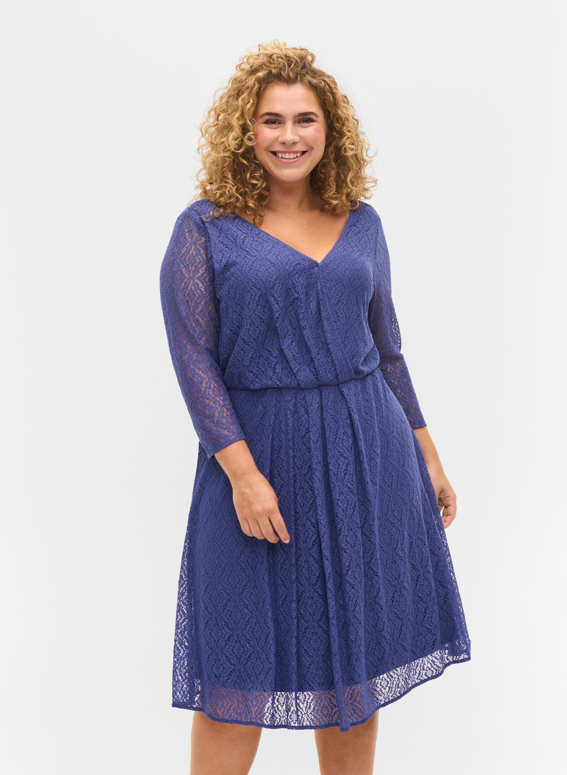 Zizzi Spitzenkleid mit V-Ausschnitt und 3/4-&Auml;rmeln, Blau, Model image number 0