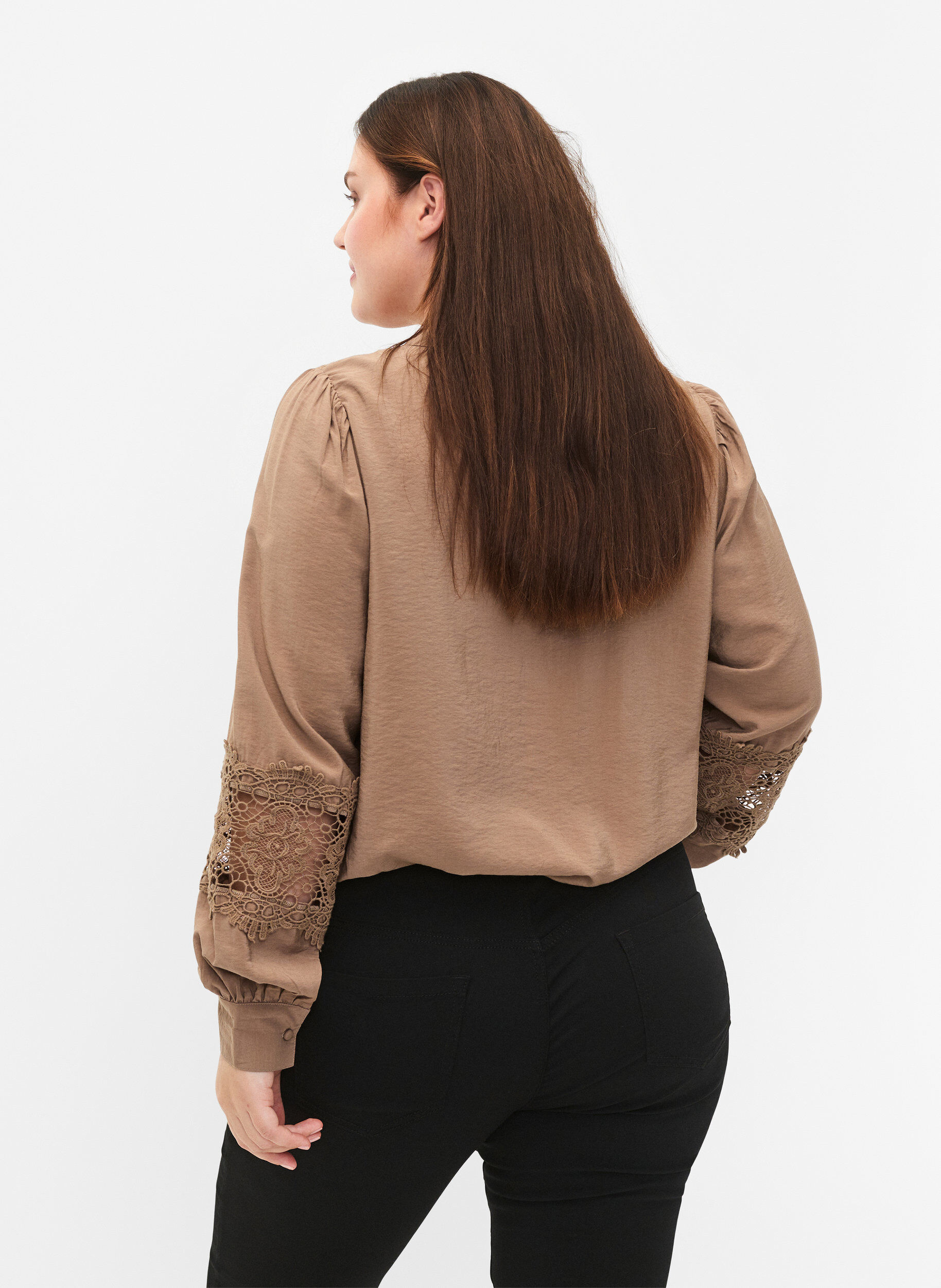 Zizzi  Bluse aus Viskose mit H&auml;keleien, Caribou, Model image number 1