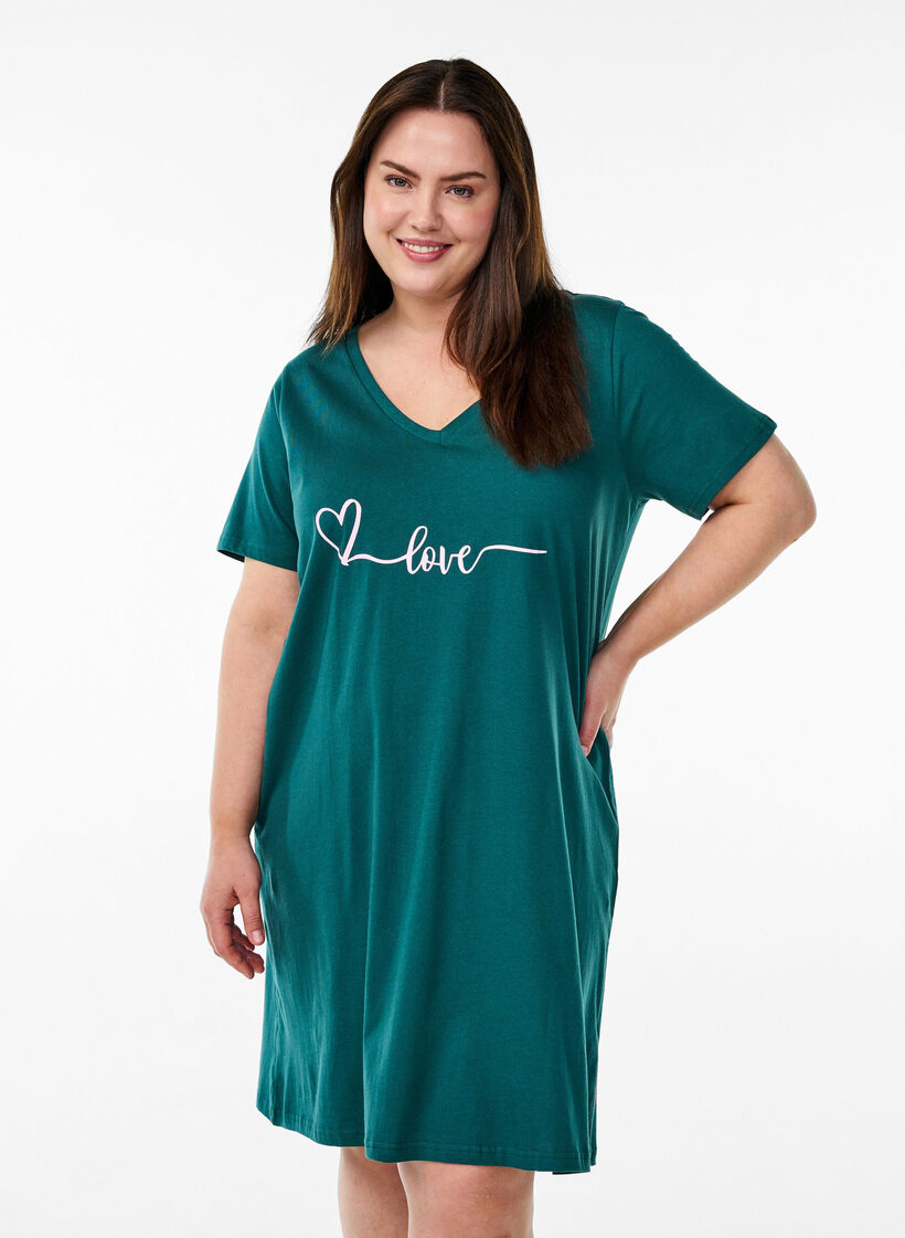 Chemise de nuit en coton biologique et à col en V, Vert foncé, Model image number 0