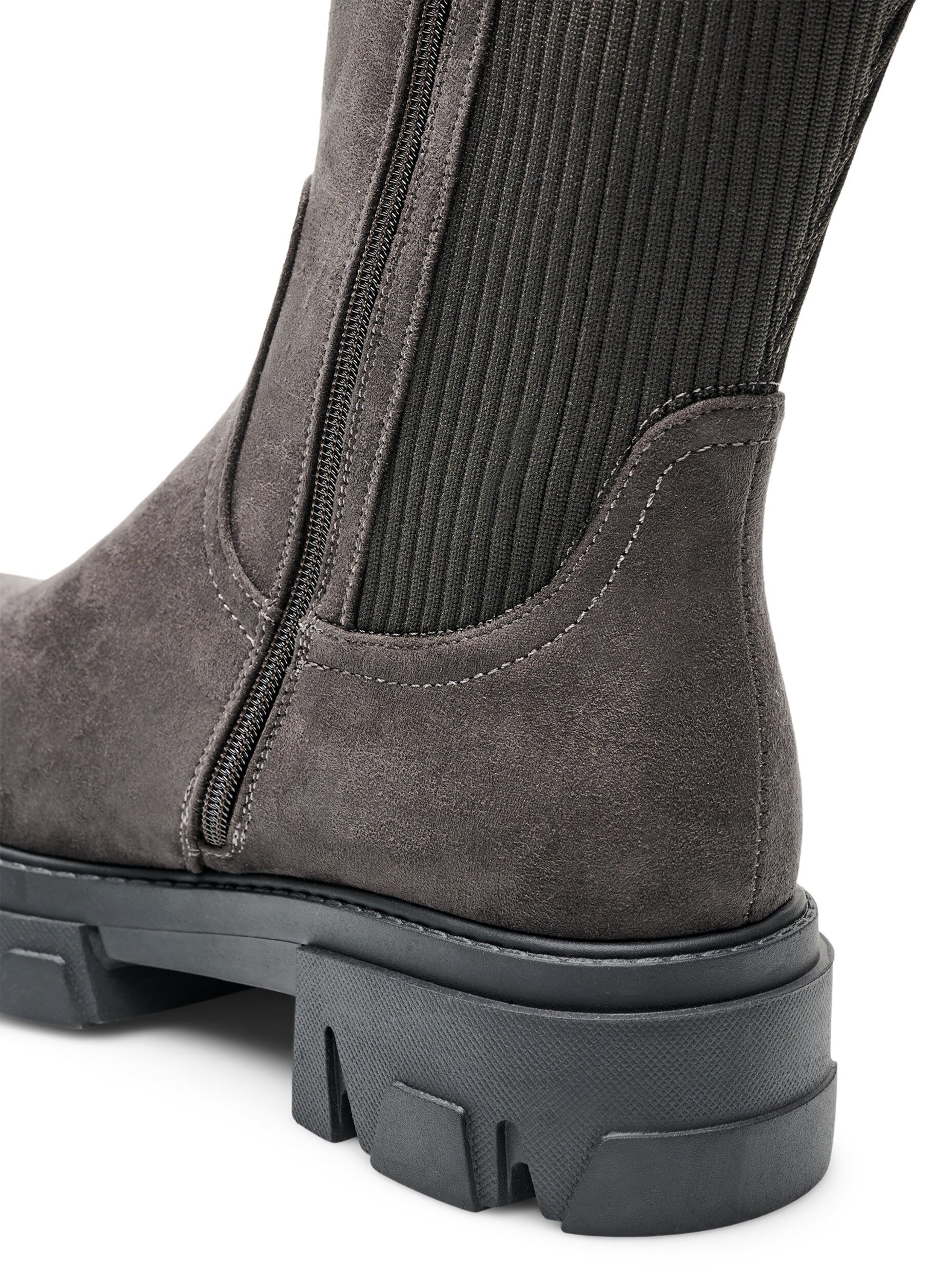 ZizziLanger Stiefel mit geripptem, elastischem Schaft und chunky Sohle, Braun, Packshot image number 4
