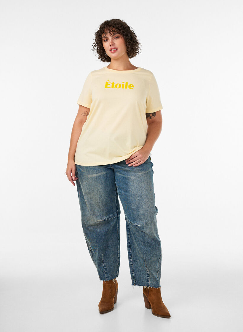T-shirt en coton bio avec inscription en velours, Jaune clair, Model image number 1
