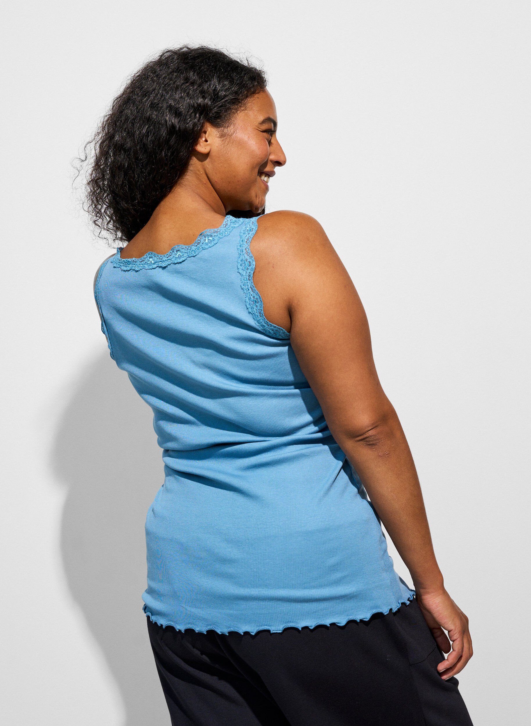 ZizziHaut &agrave; dentelle, Bleu, Model image number 2