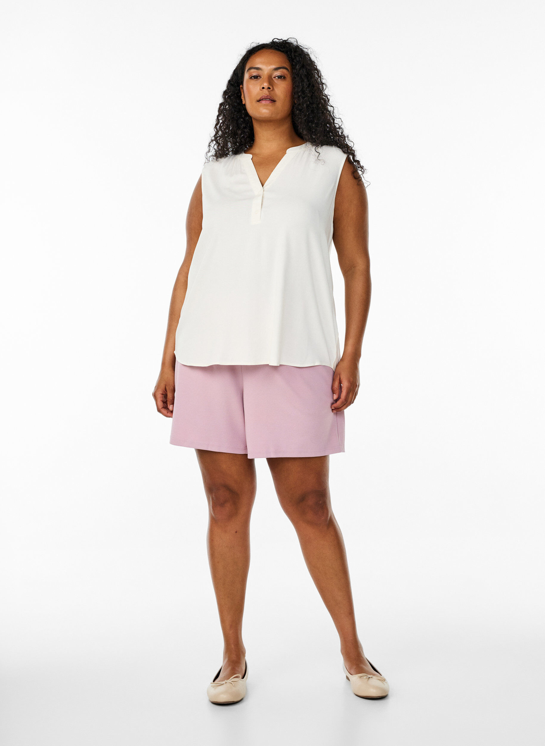 Zizzi &Auml;rmellose Viskosebluse, Vanille, Model image number 1